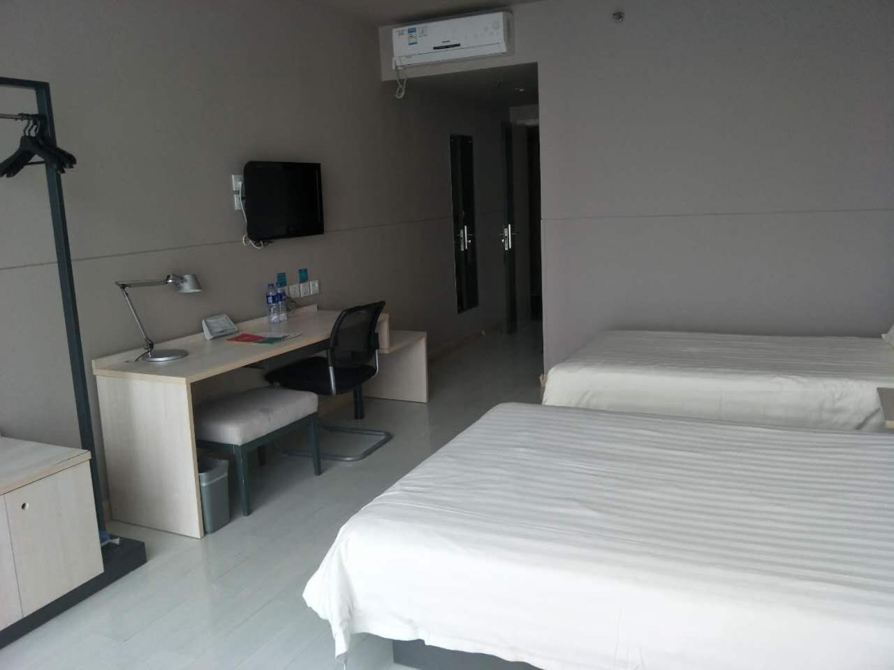 Standard Twin Room A