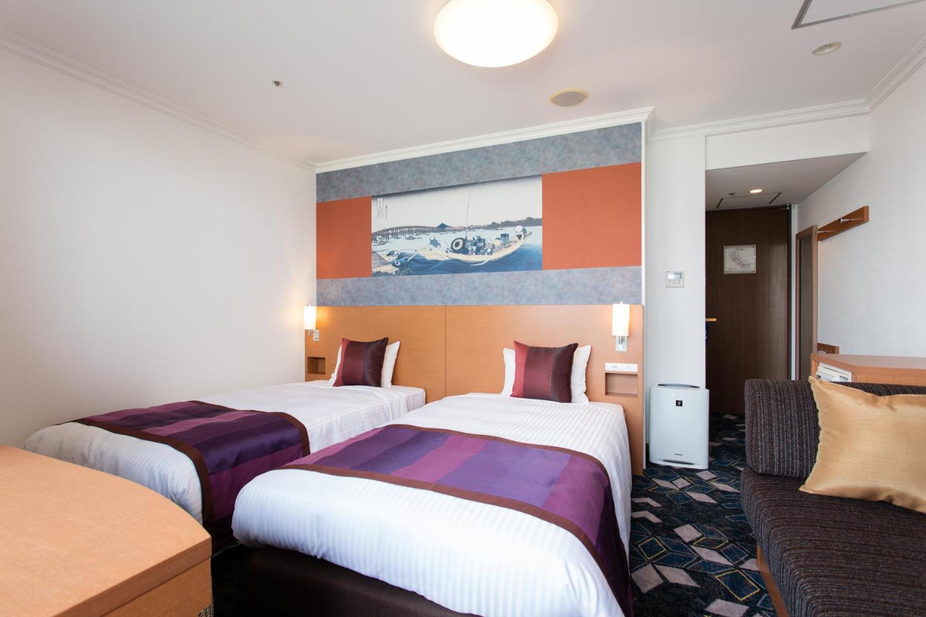 Superior Twin Room (Extra Bed can be added) - Non Smoking photo 3