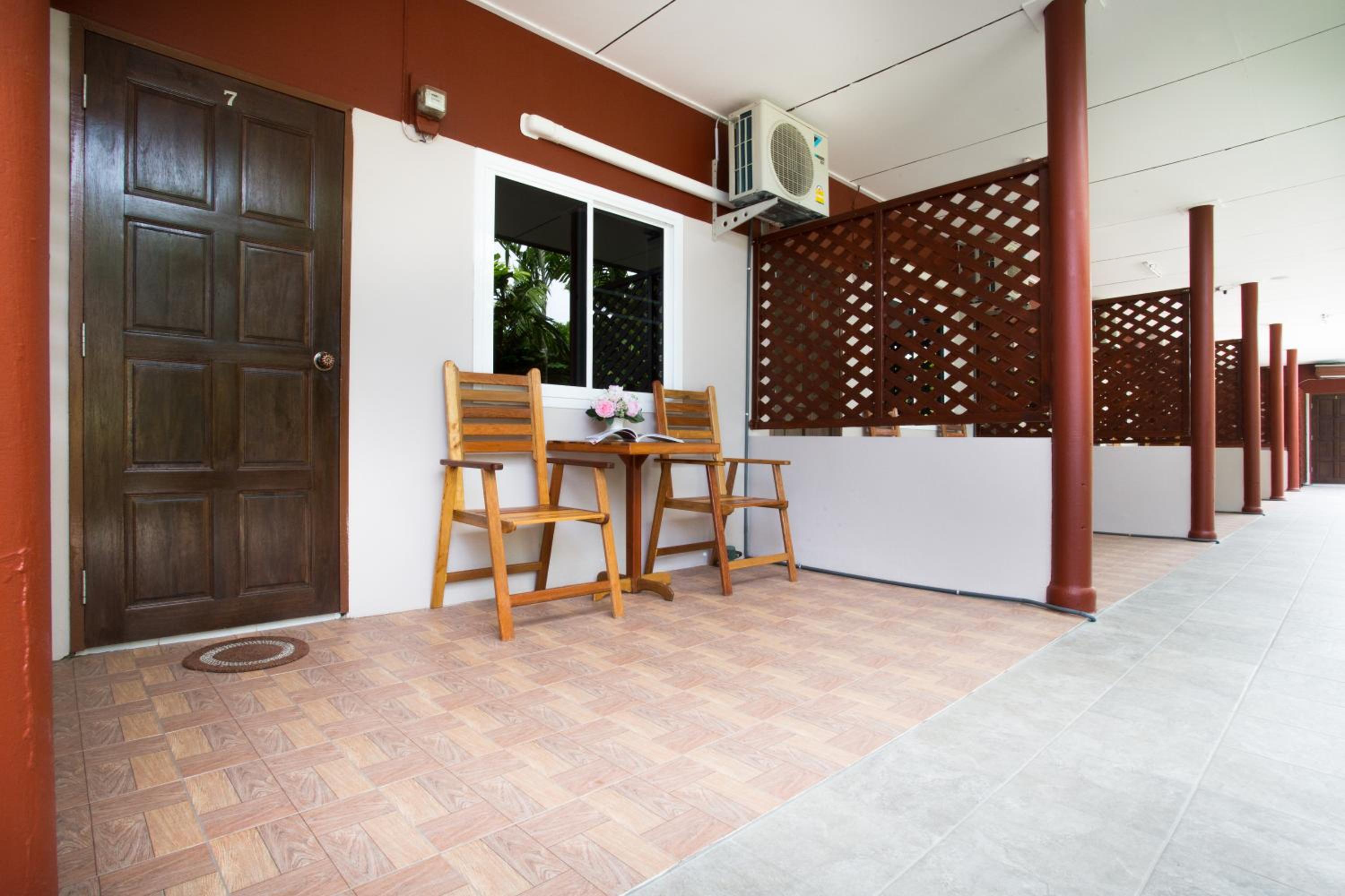 Deluxe Double or Twin Room with Balcony - Photo 11