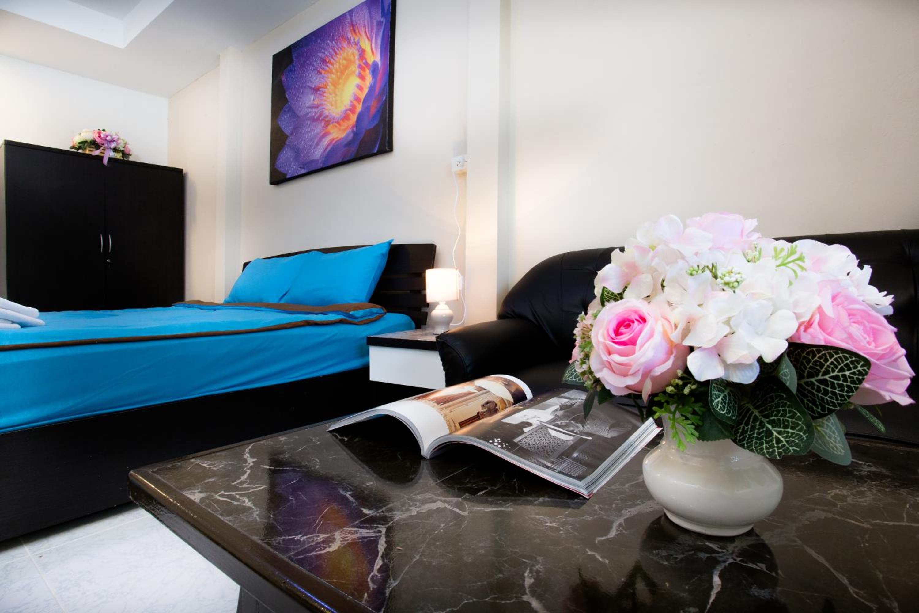 Deluxe Double or Twin Room with Balcony - Photo 1