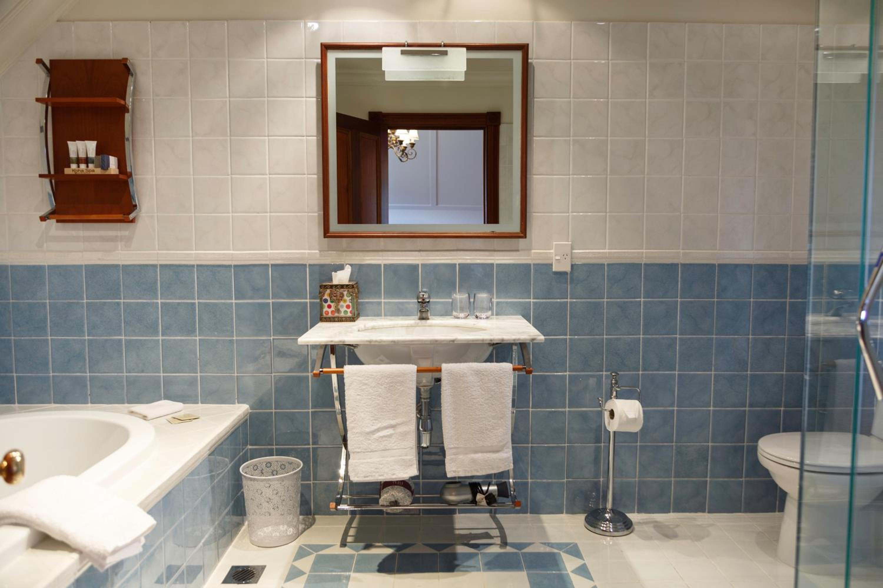 King Suite - Photo 4