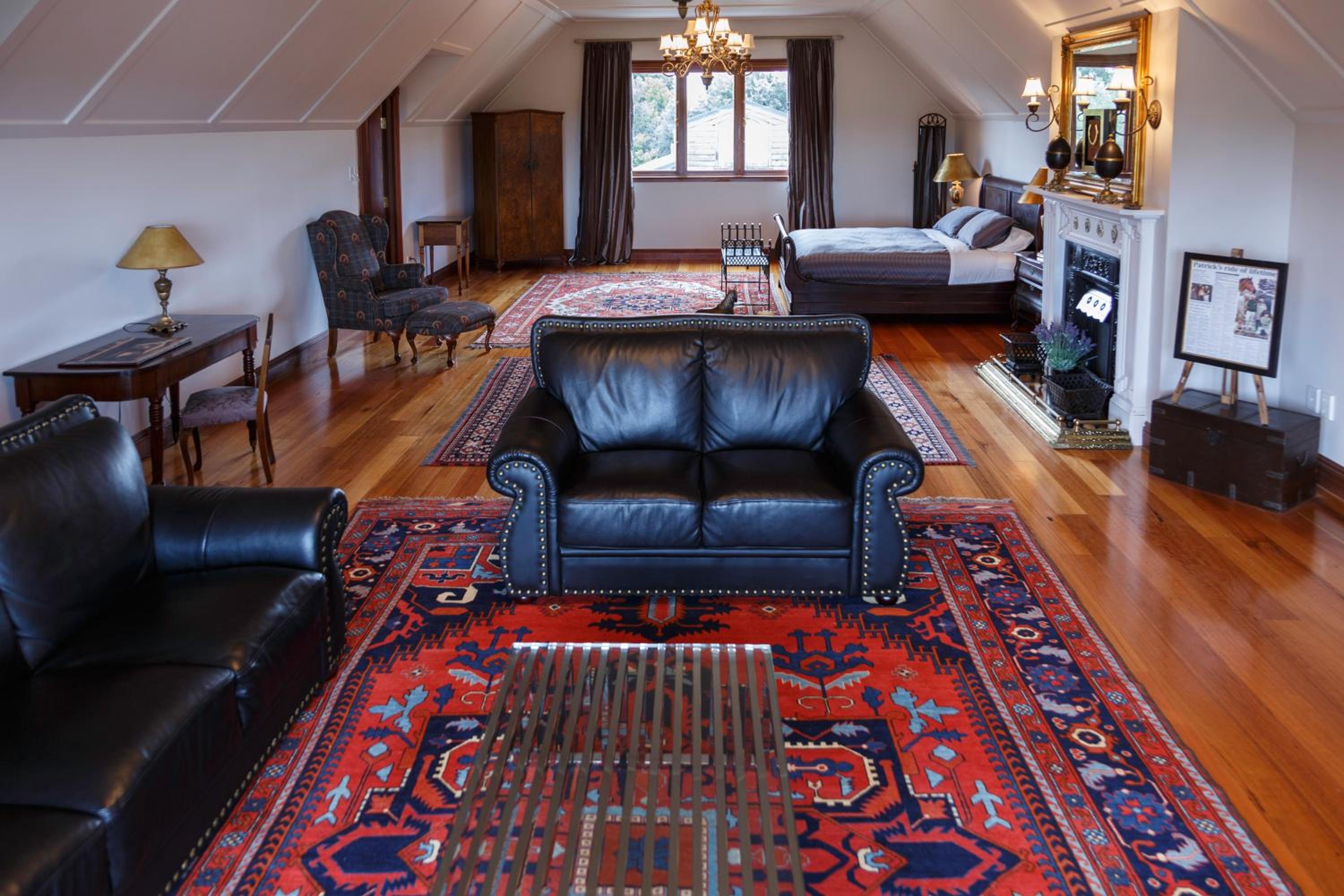 King Suite - Photo 7