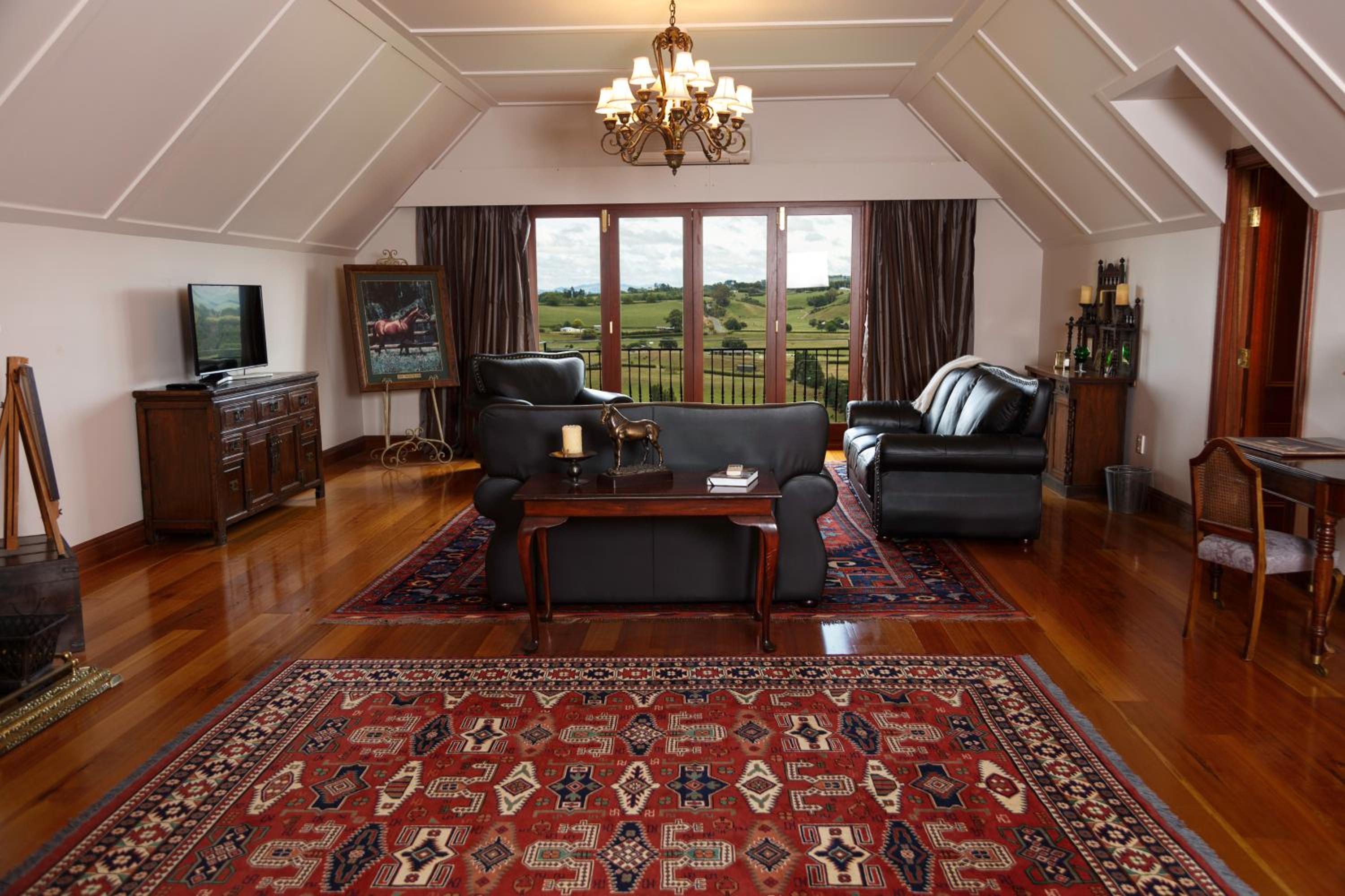 King Suite - Photo 9