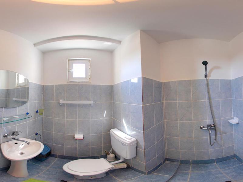 Standard Double Room - Photo 7