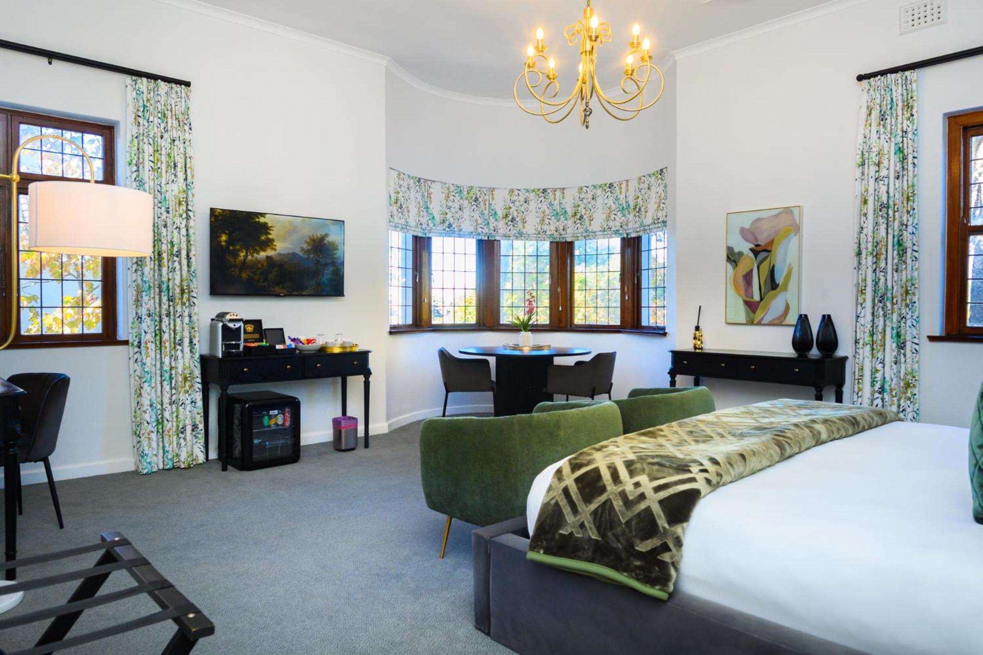 Superior King Room