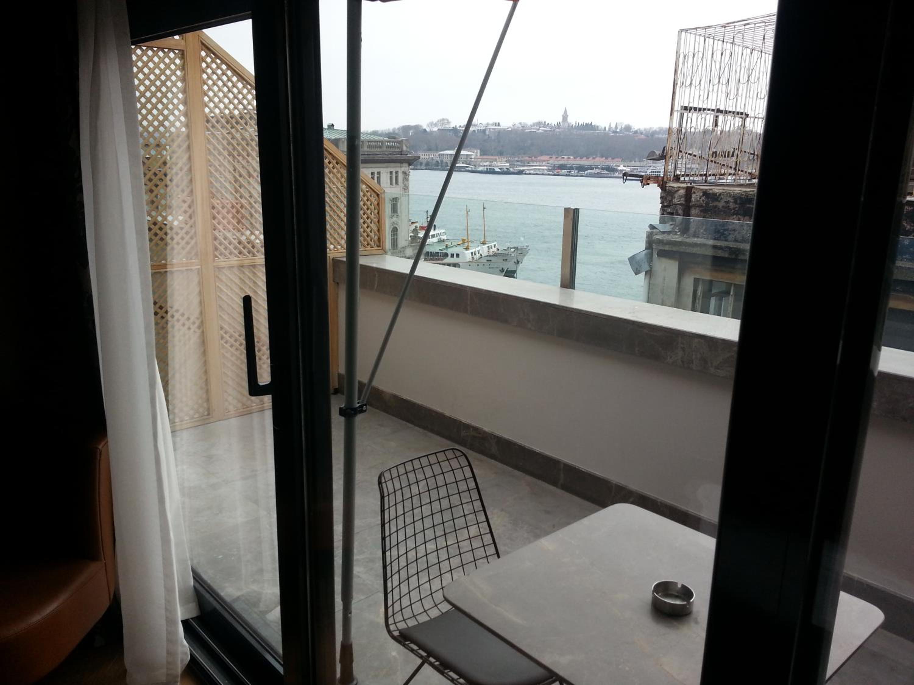 Superior Double Room with partial Sea View and Balcony photo 2