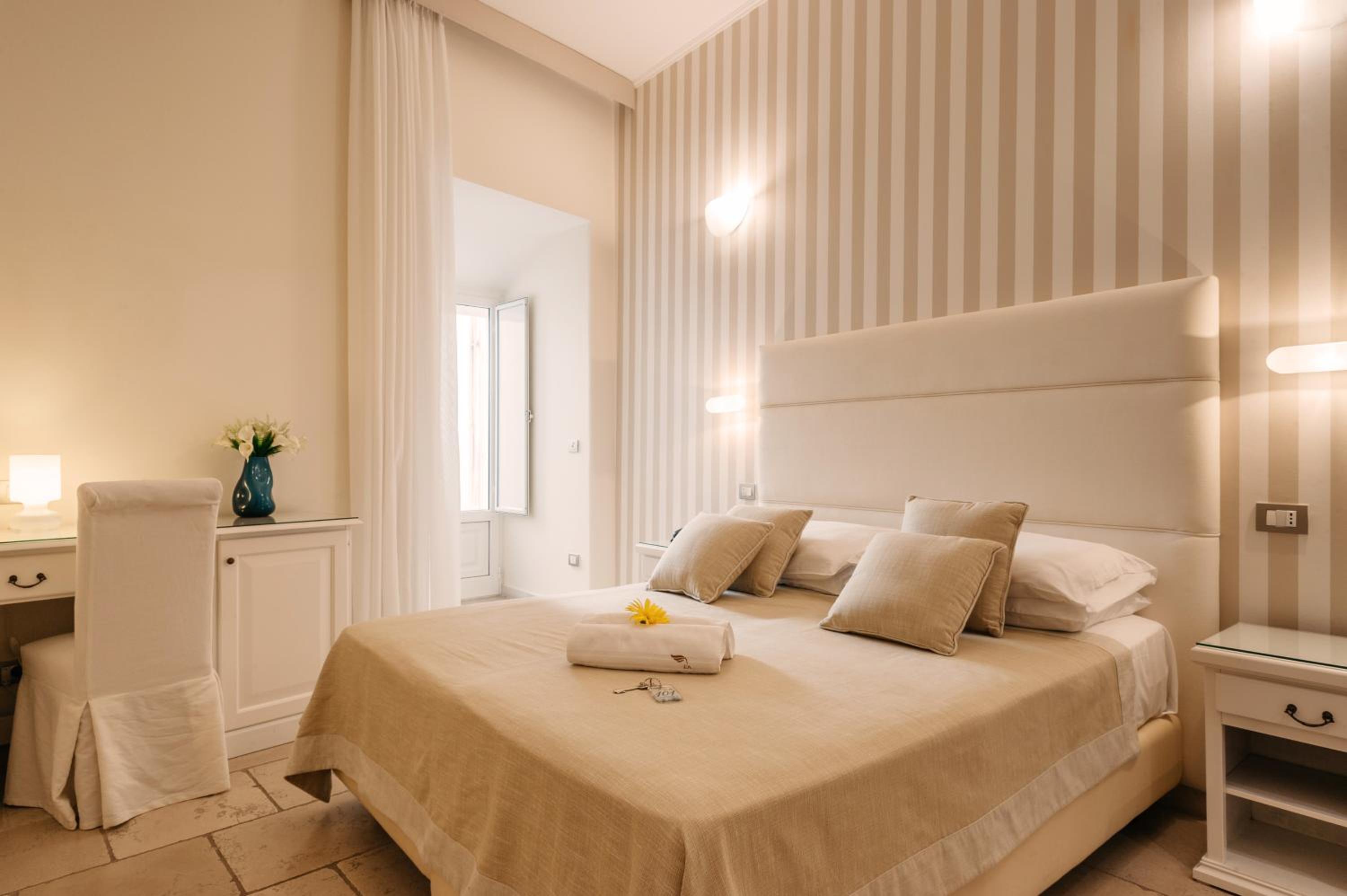 Standard Double or Twin Room - Photo 1