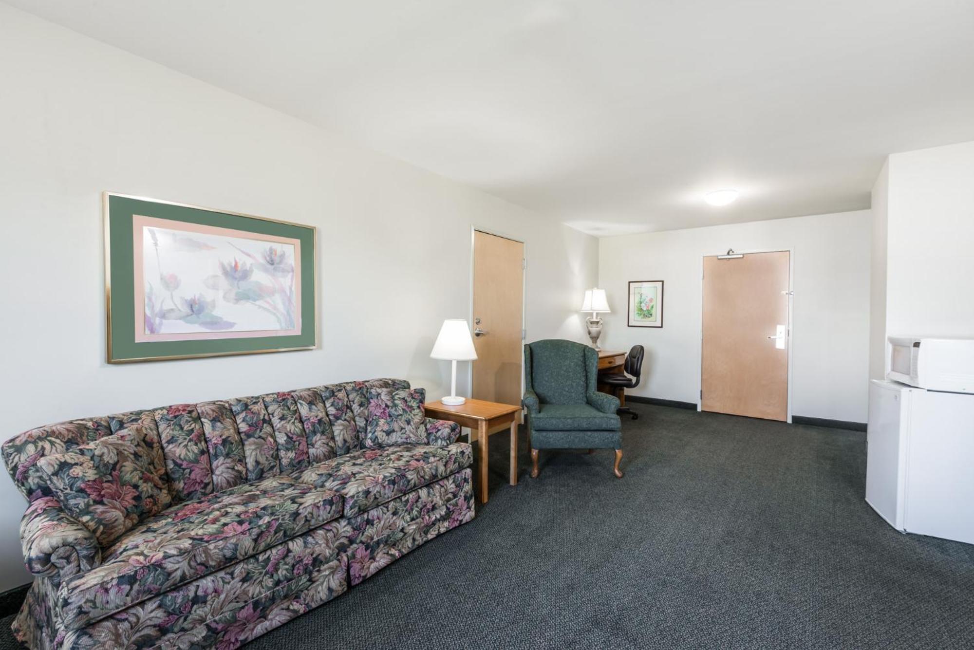 King One Bedroom Suite - Non-Smoking photo 1