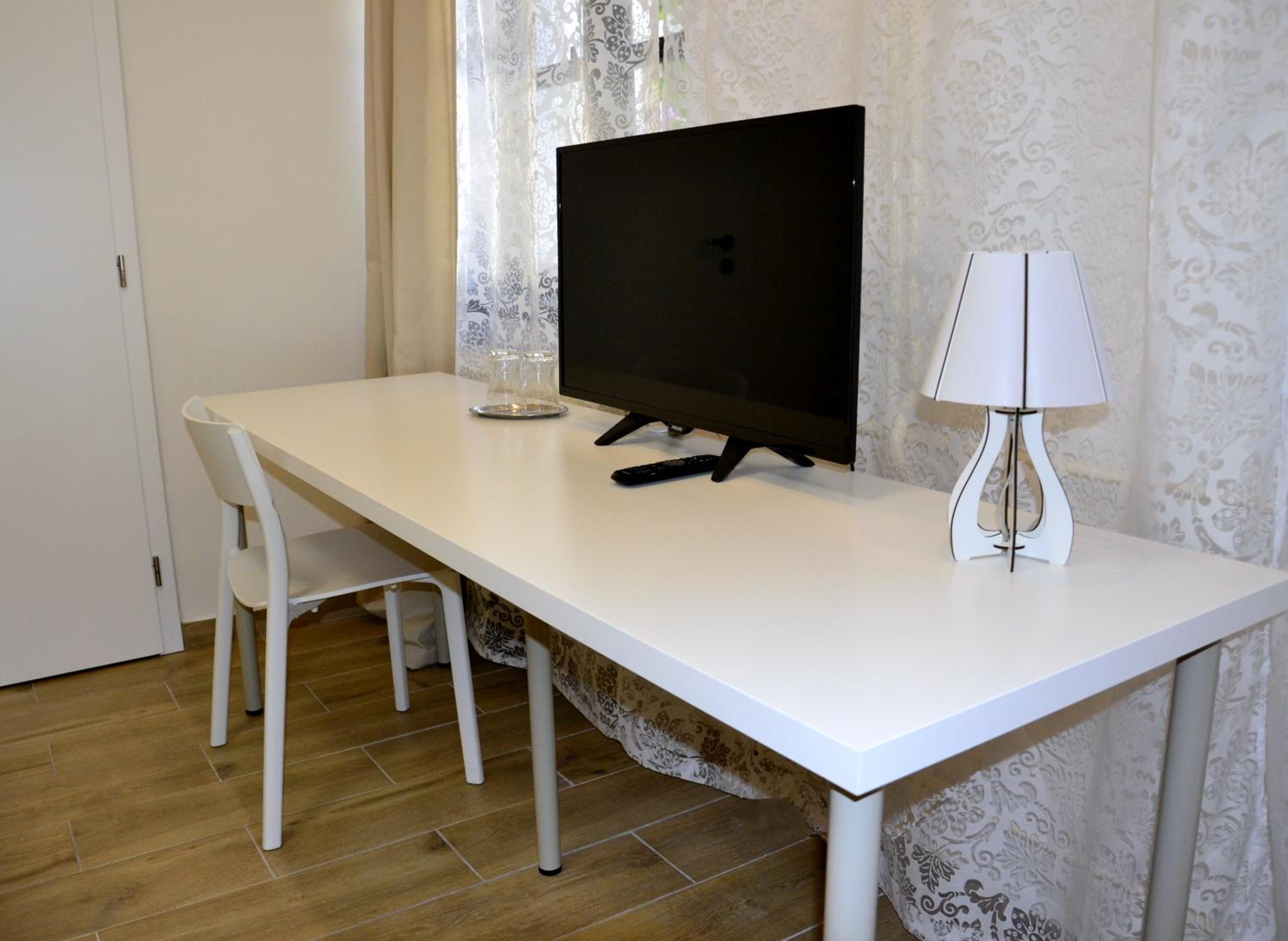 Standard Double Room - Photo 2