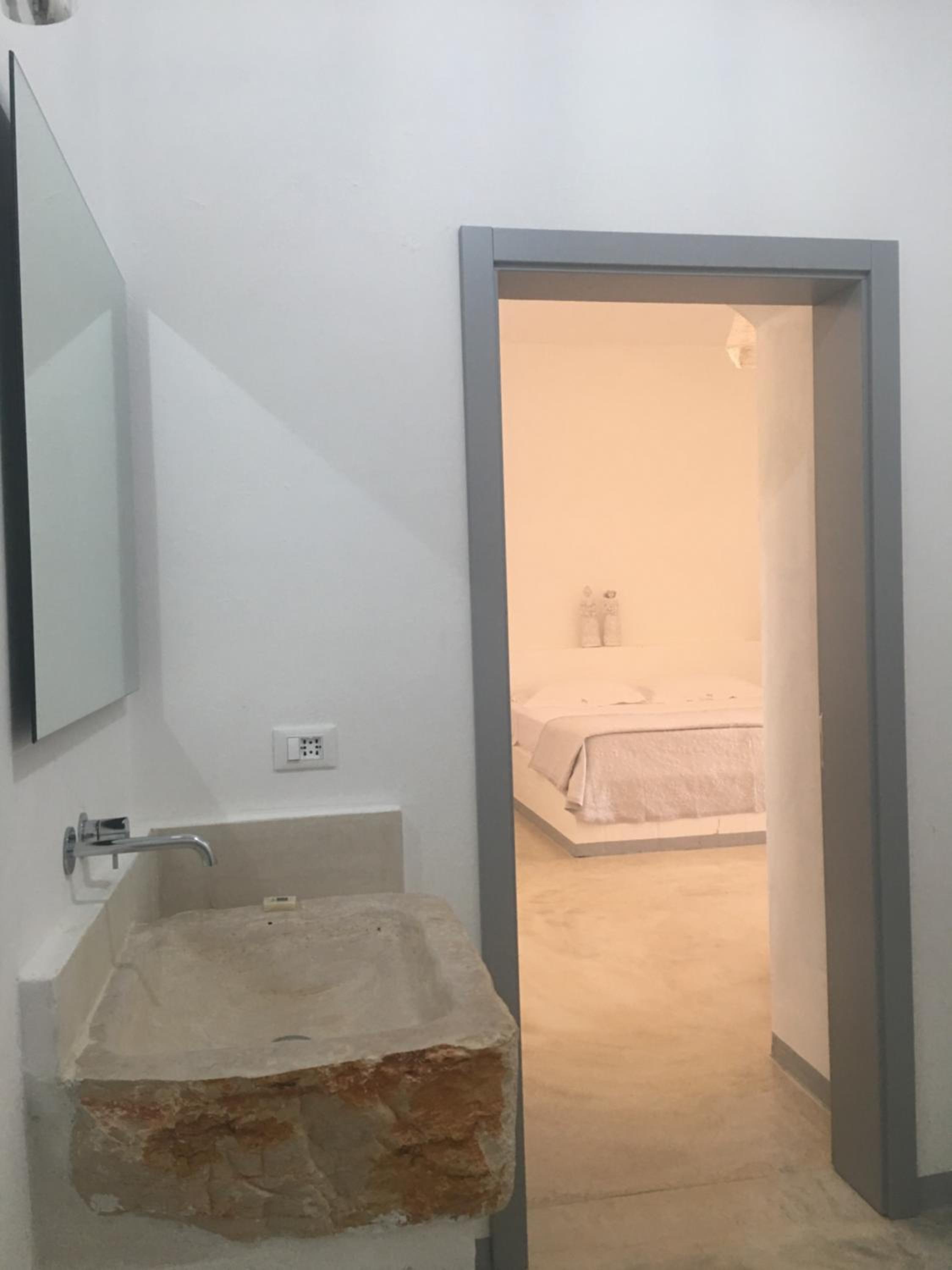 Deluxe Room (2 Adults + 1 Child) photo 2