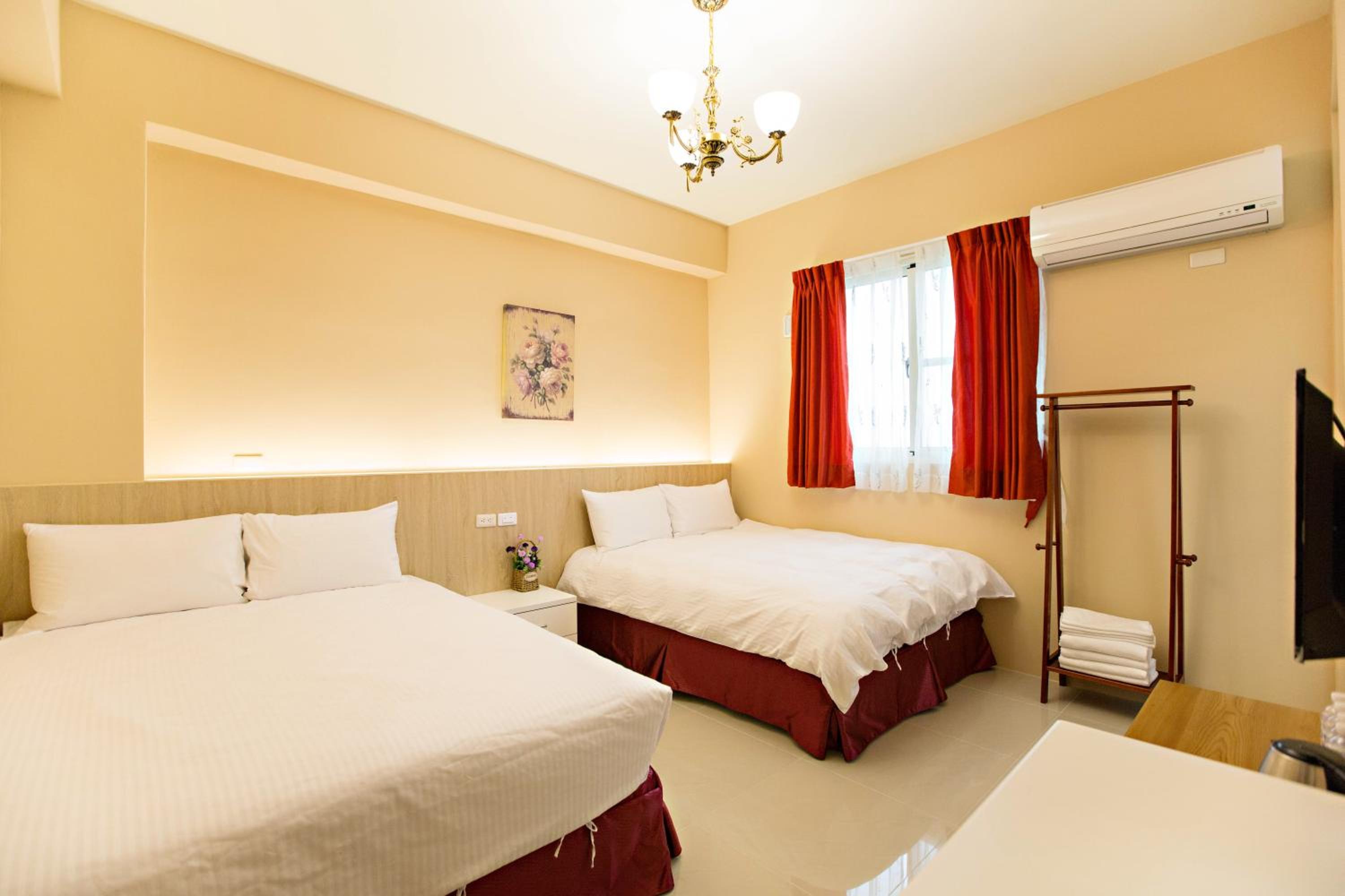 Quadruple Room with Bathroom photo 3