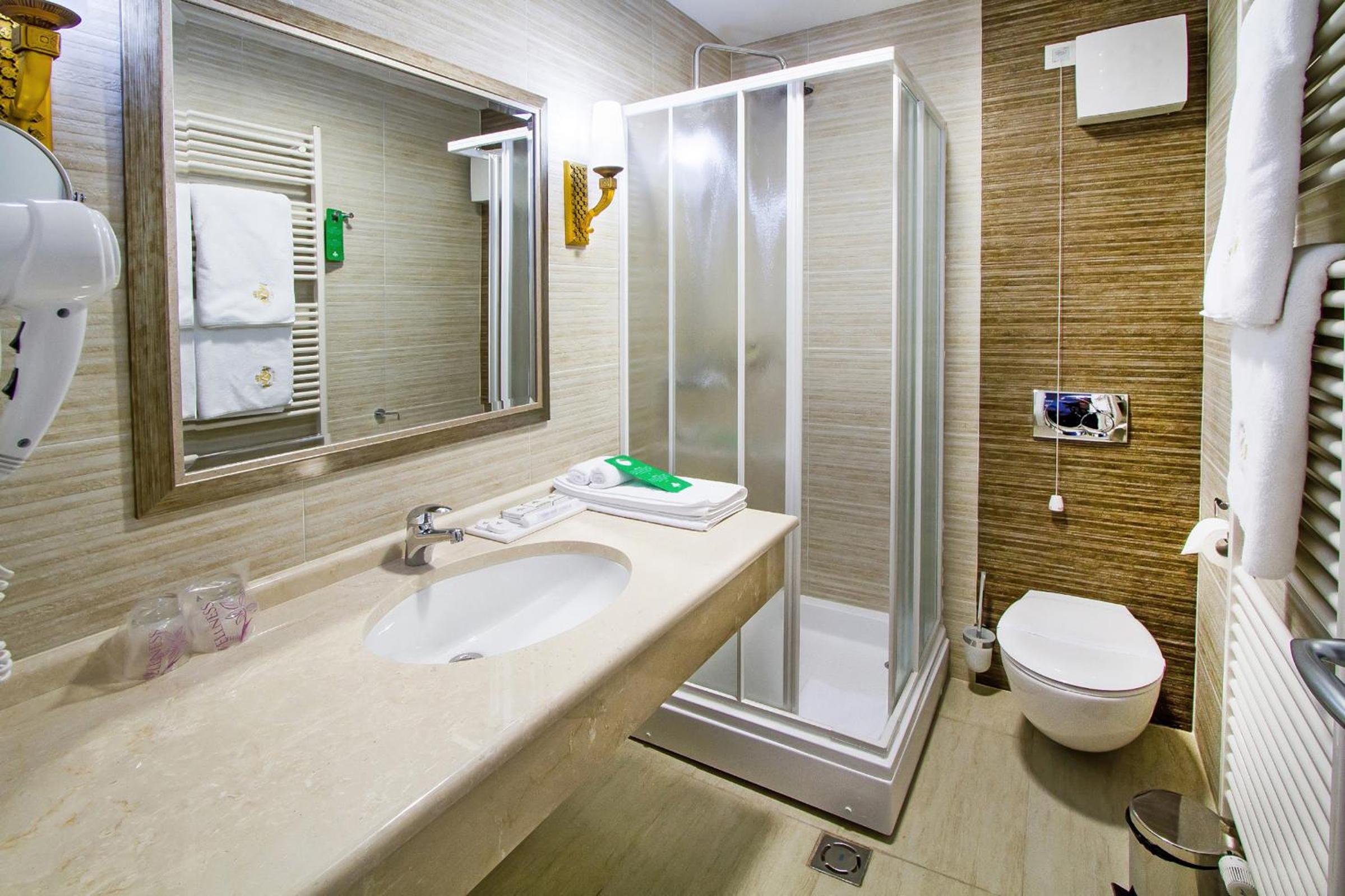 Standard Twin Room photo 2