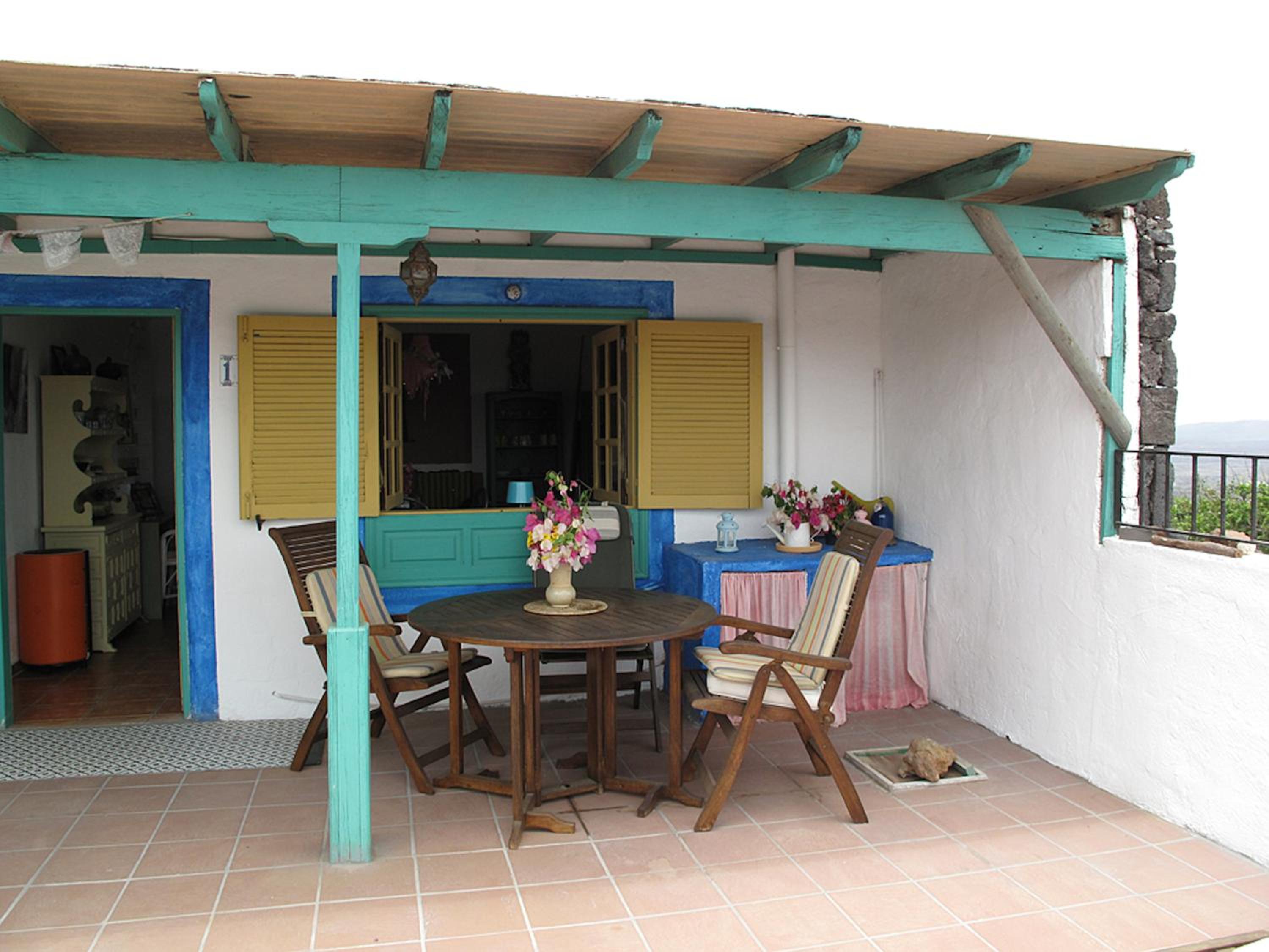 Two-Bedroom House photo 3