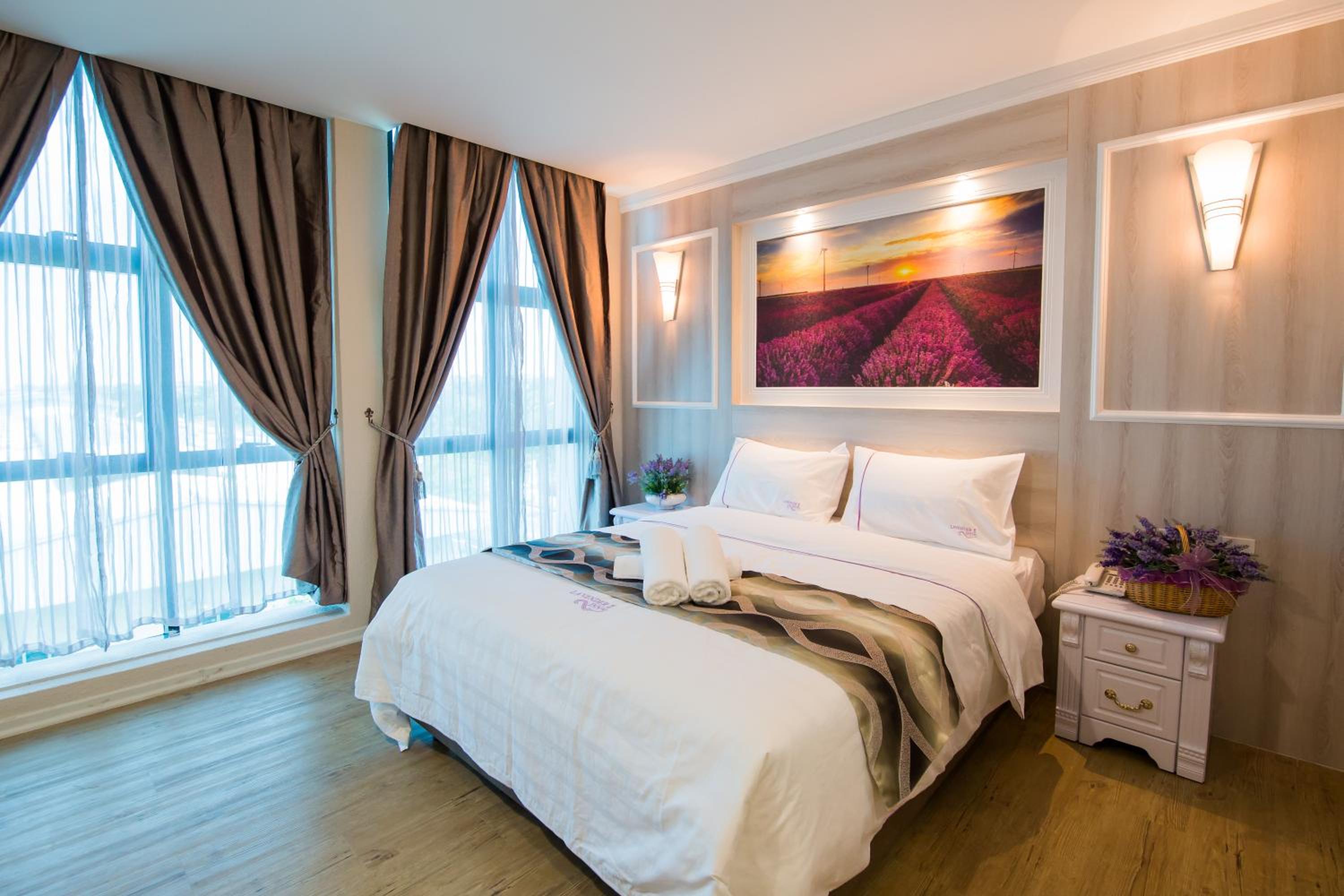 Deluxe King Room