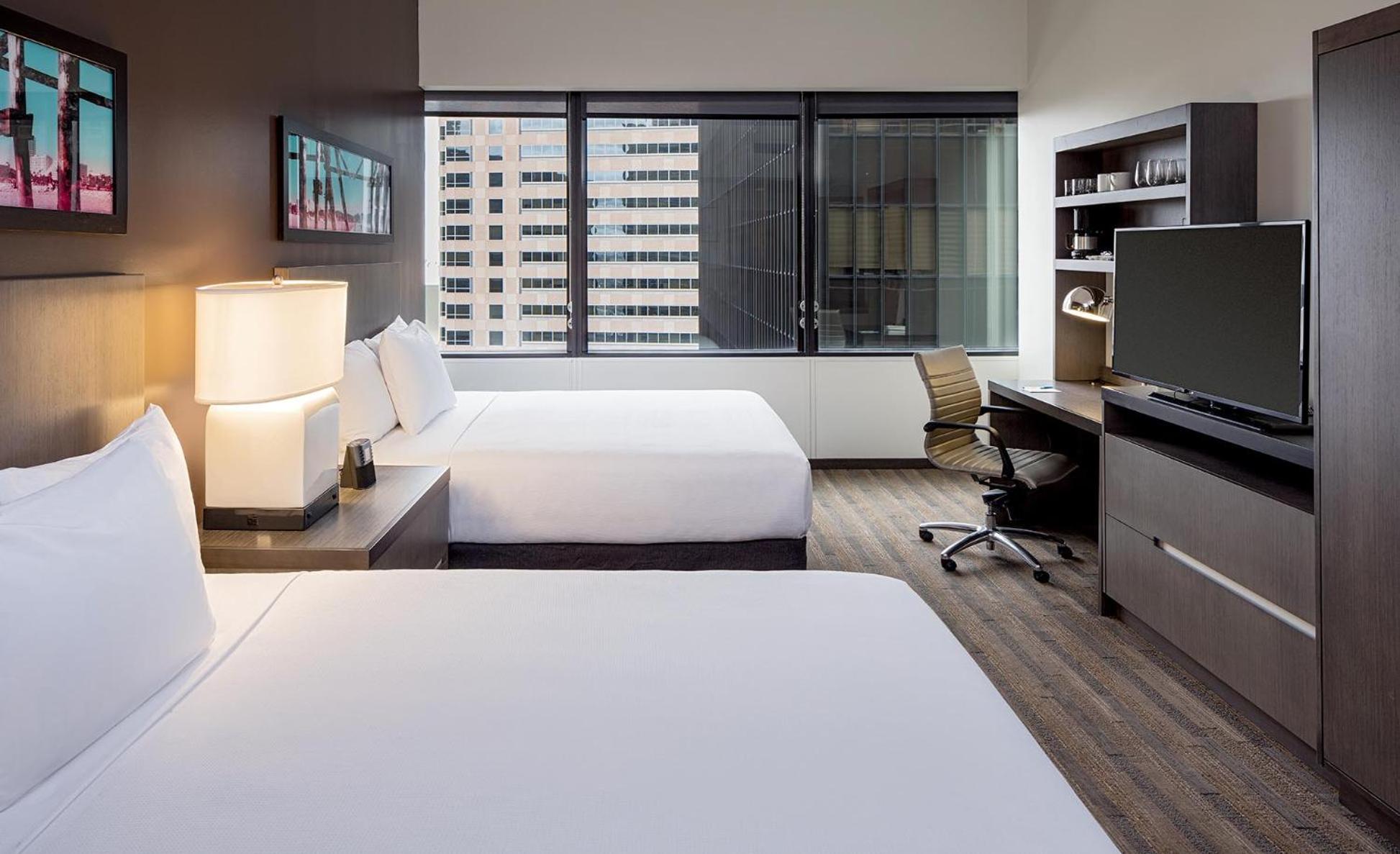Queen Room with Two Queen Beds and Accessible Tub - Disability Access