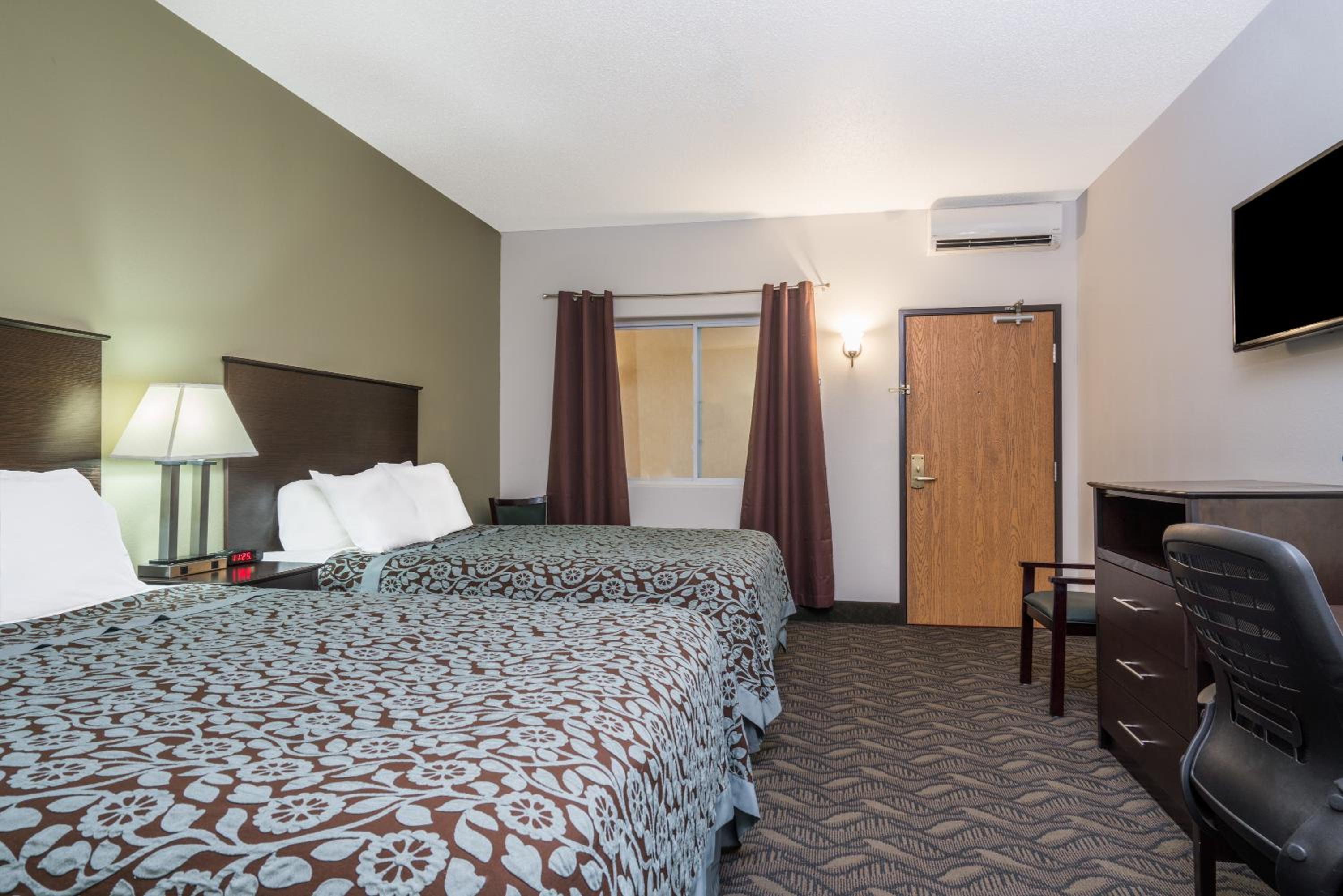Days Inn by Wyndham Fargo Casselton Waterpark