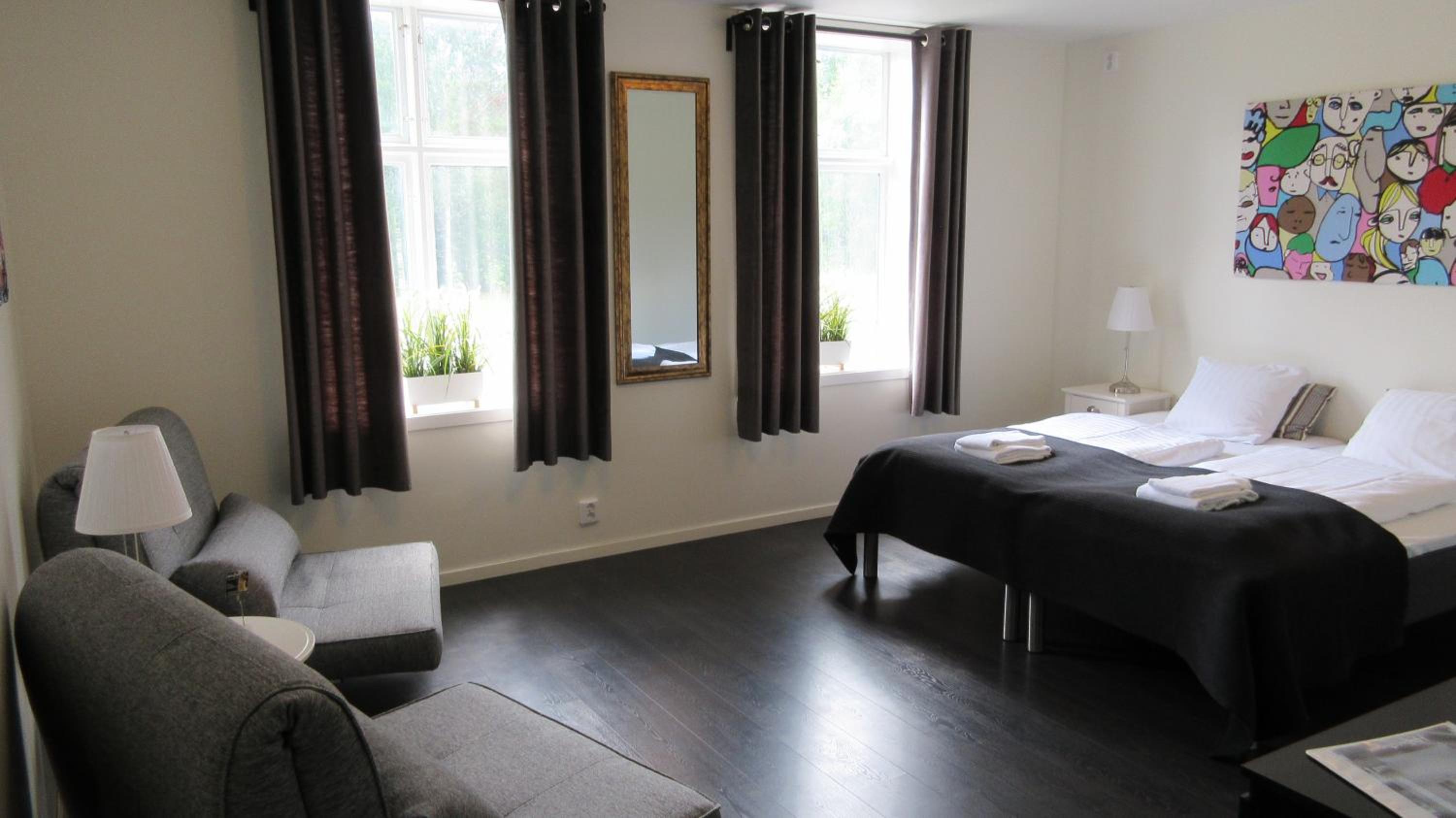 Quadruple Room- Disability Access - Photo 4