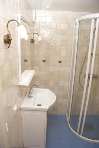 Small Budget Twin Room