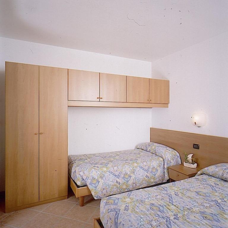 One-Bedroom Apartment (6 Adults) photo 3