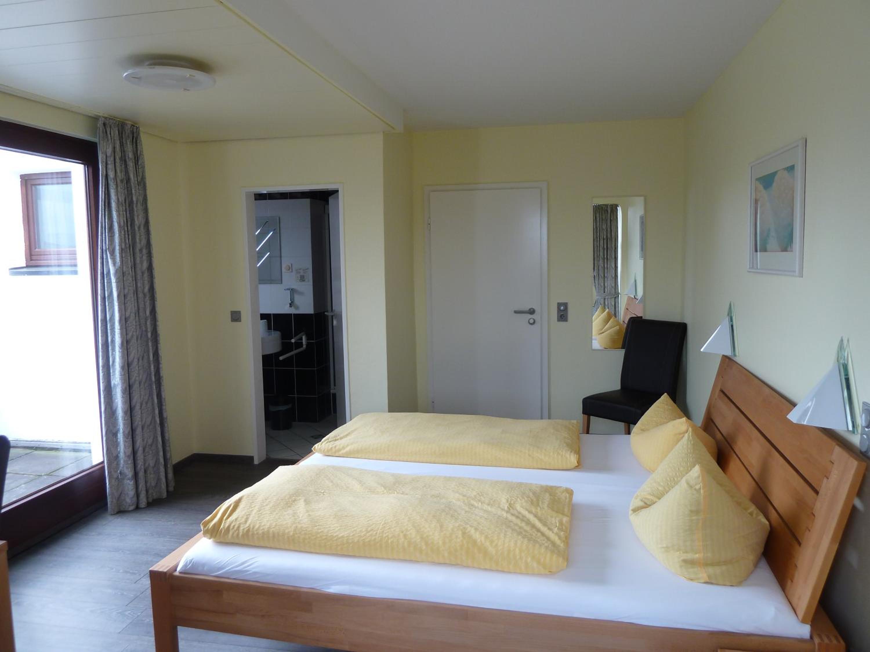 Double Room - Photo 6