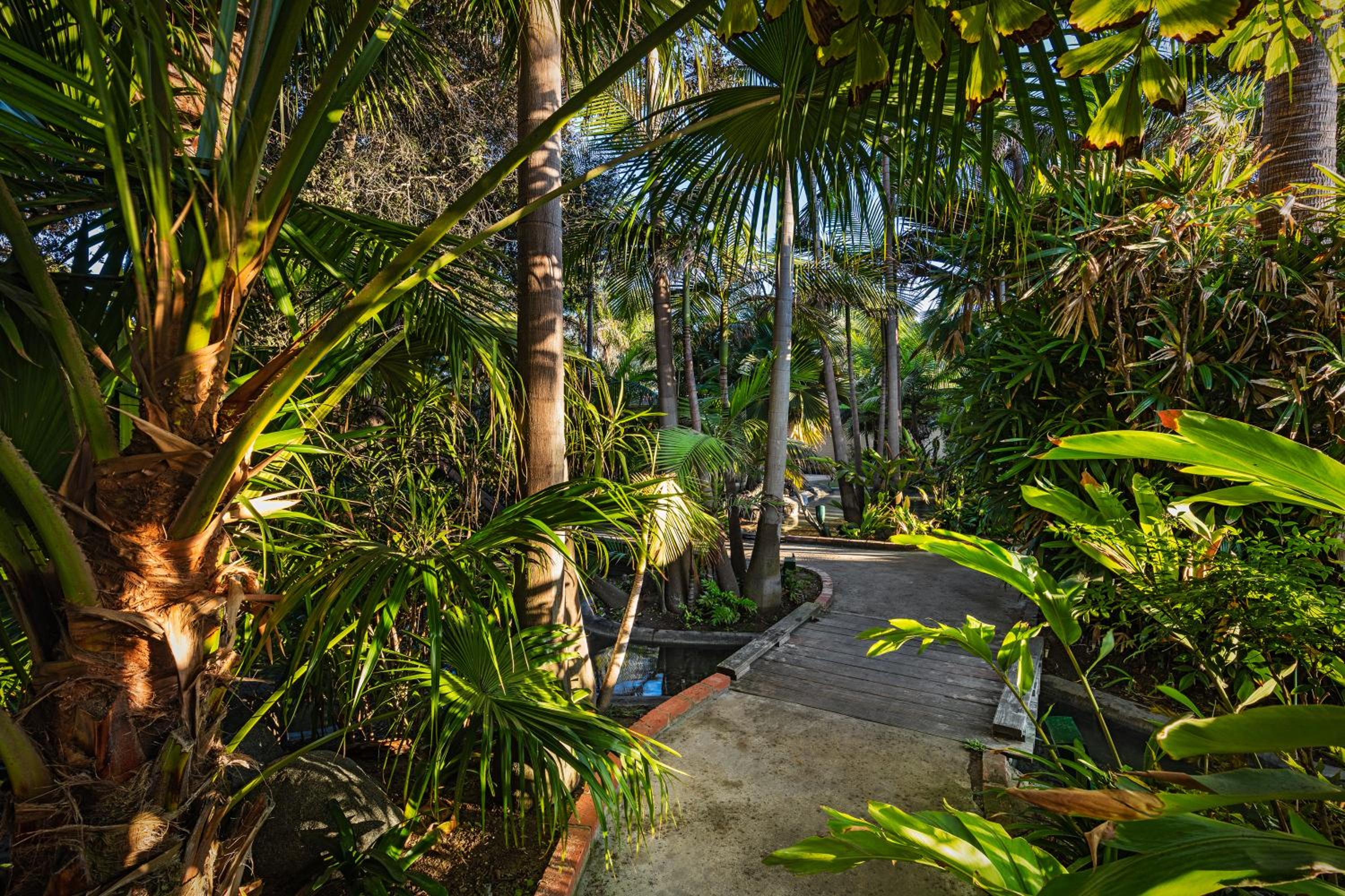 Garden View Queens