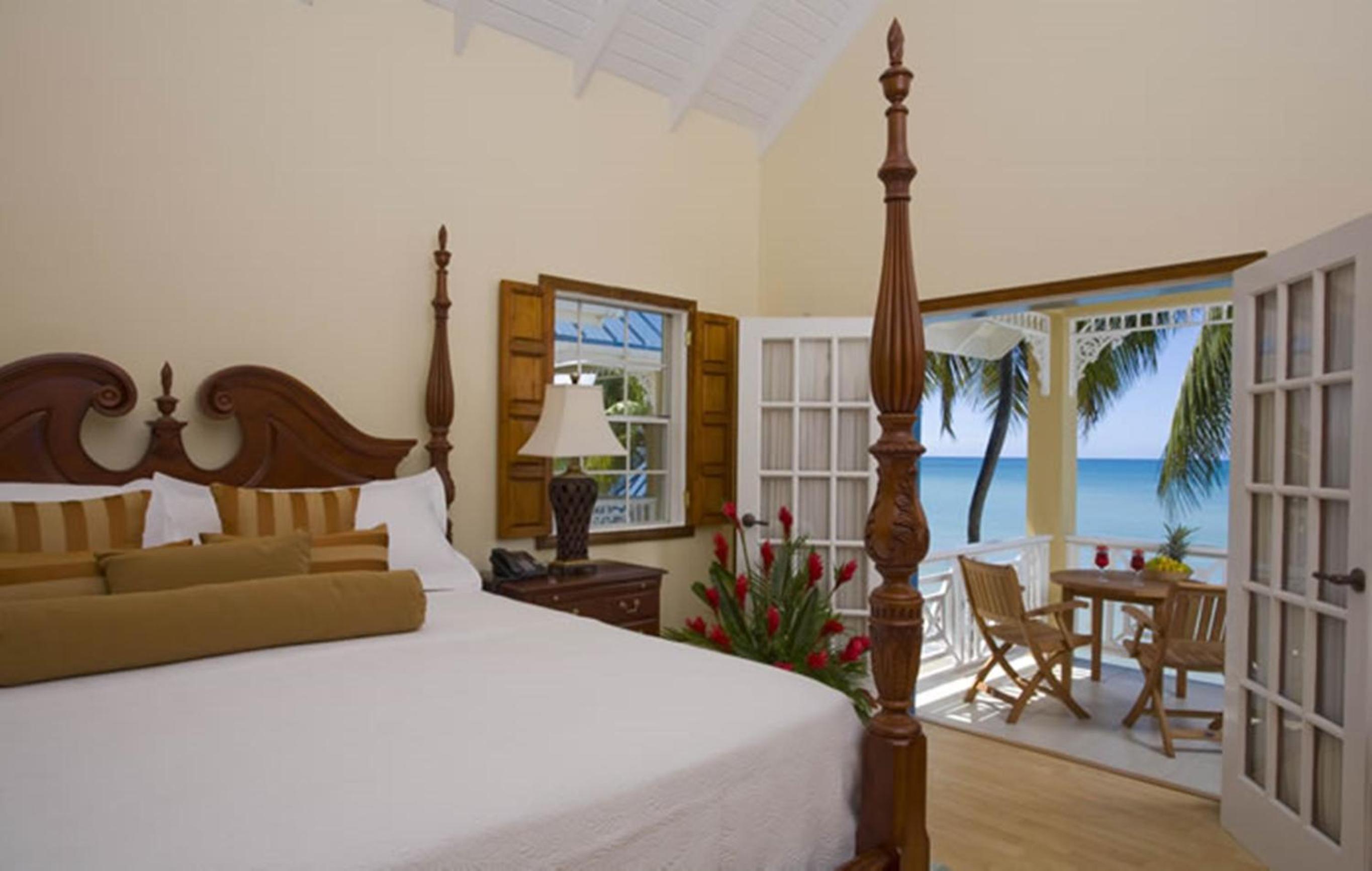 Deluxe King Suite photo 3