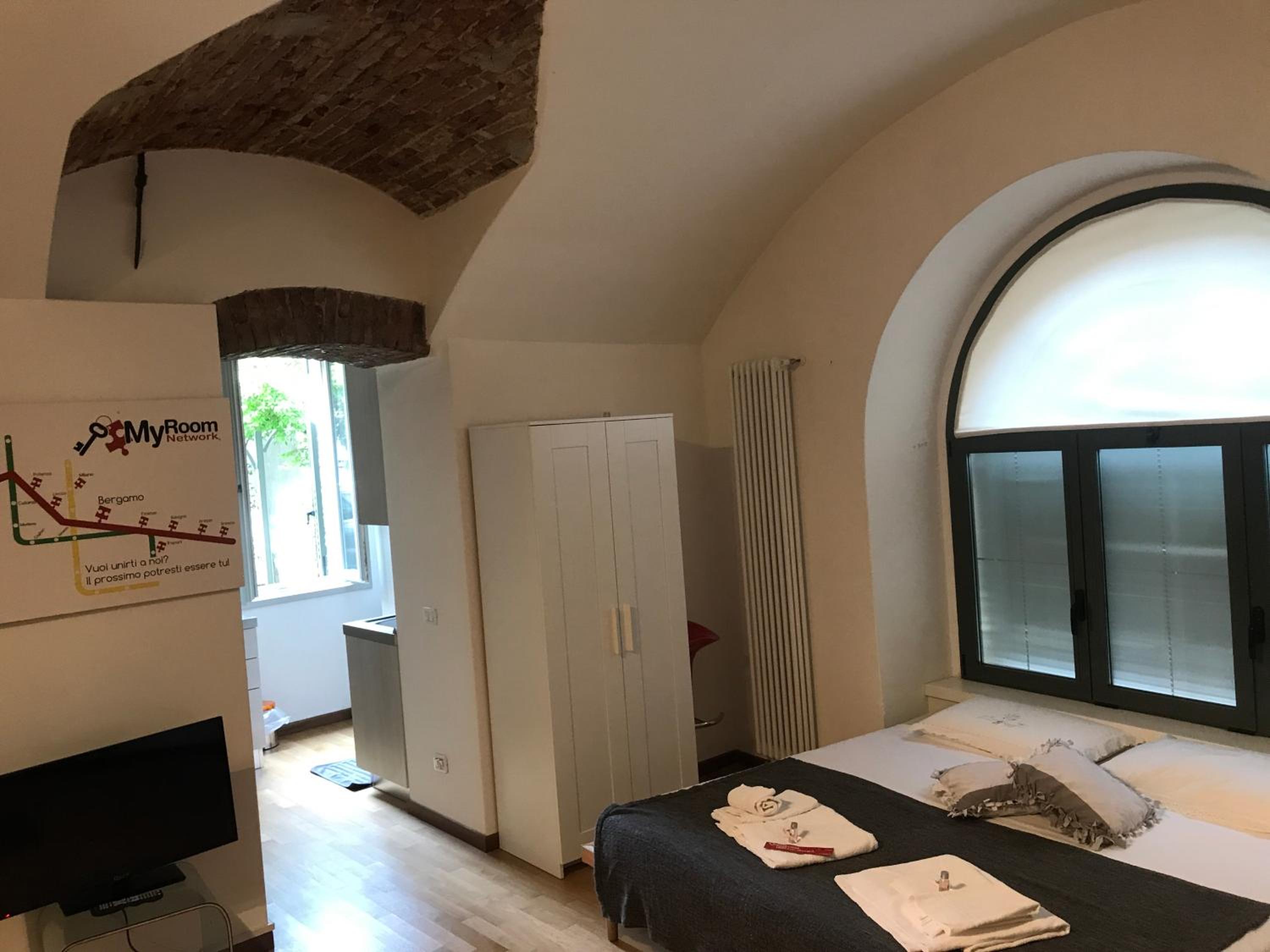 Apartment - Photo 19