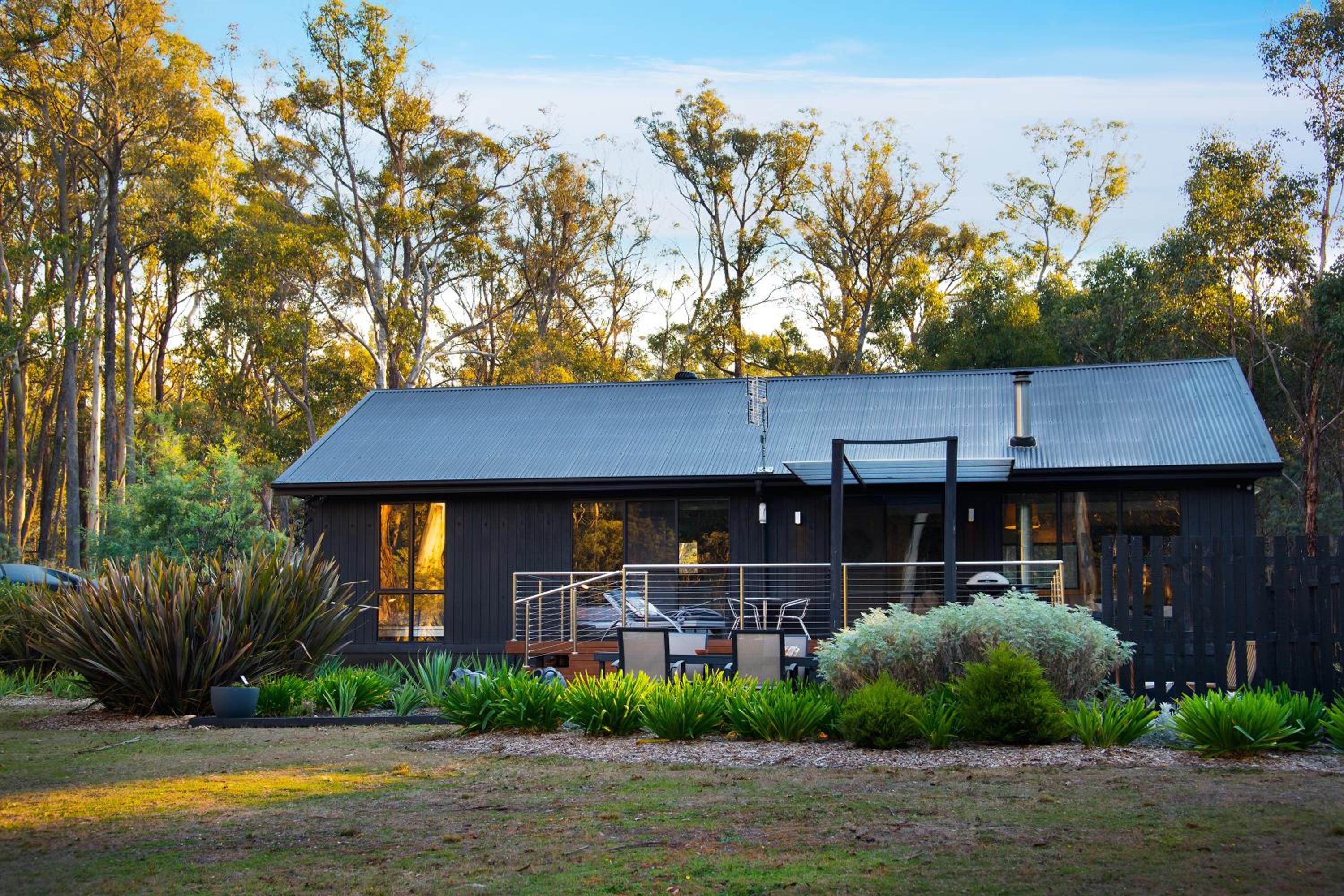 Three-Bedroom House photo 2