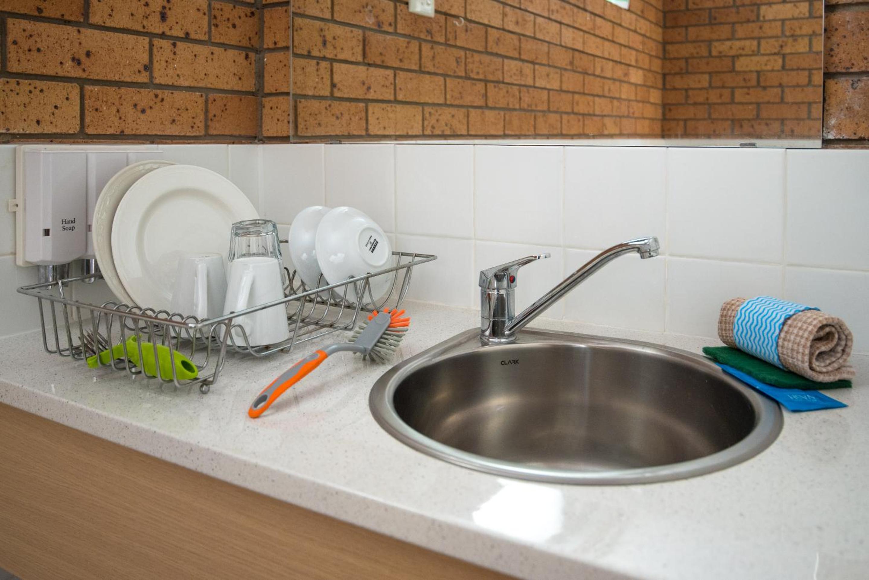 Luxury Two Bedroom Family Apartment with Kitchenette - Not Pet Friendly - Photo 7
