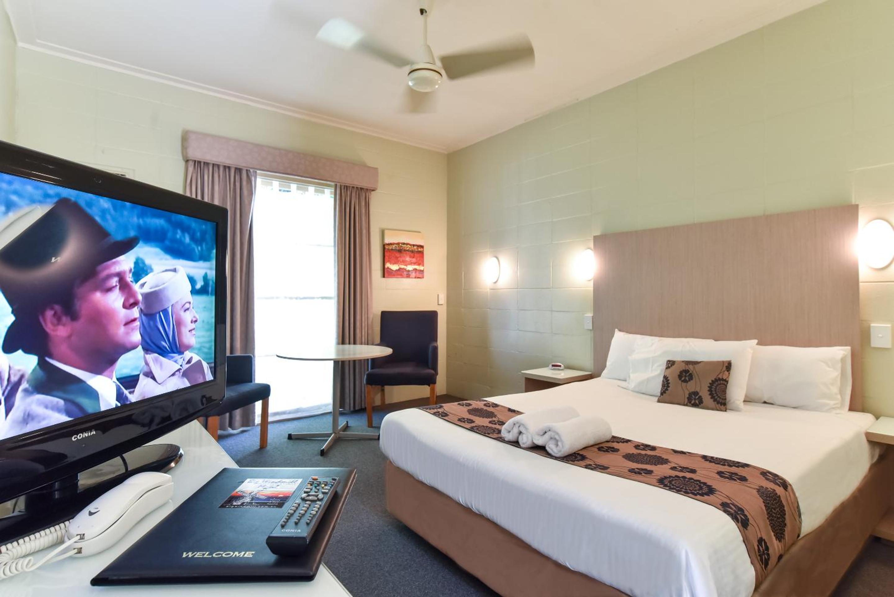 Superior Queen Room - Not Pet Friendly - Photo 2