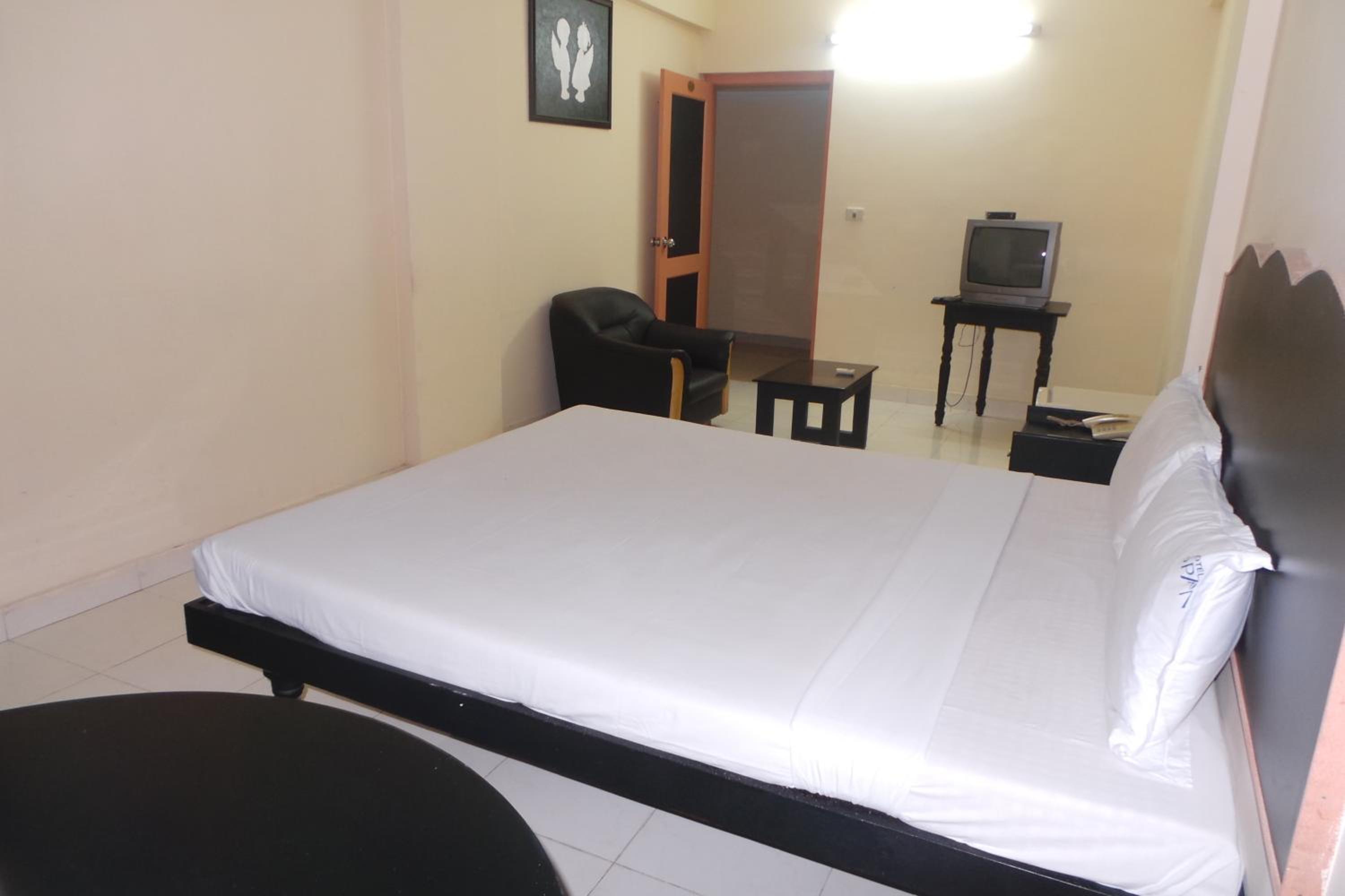 Standard Double Room with Fan - Photo 1