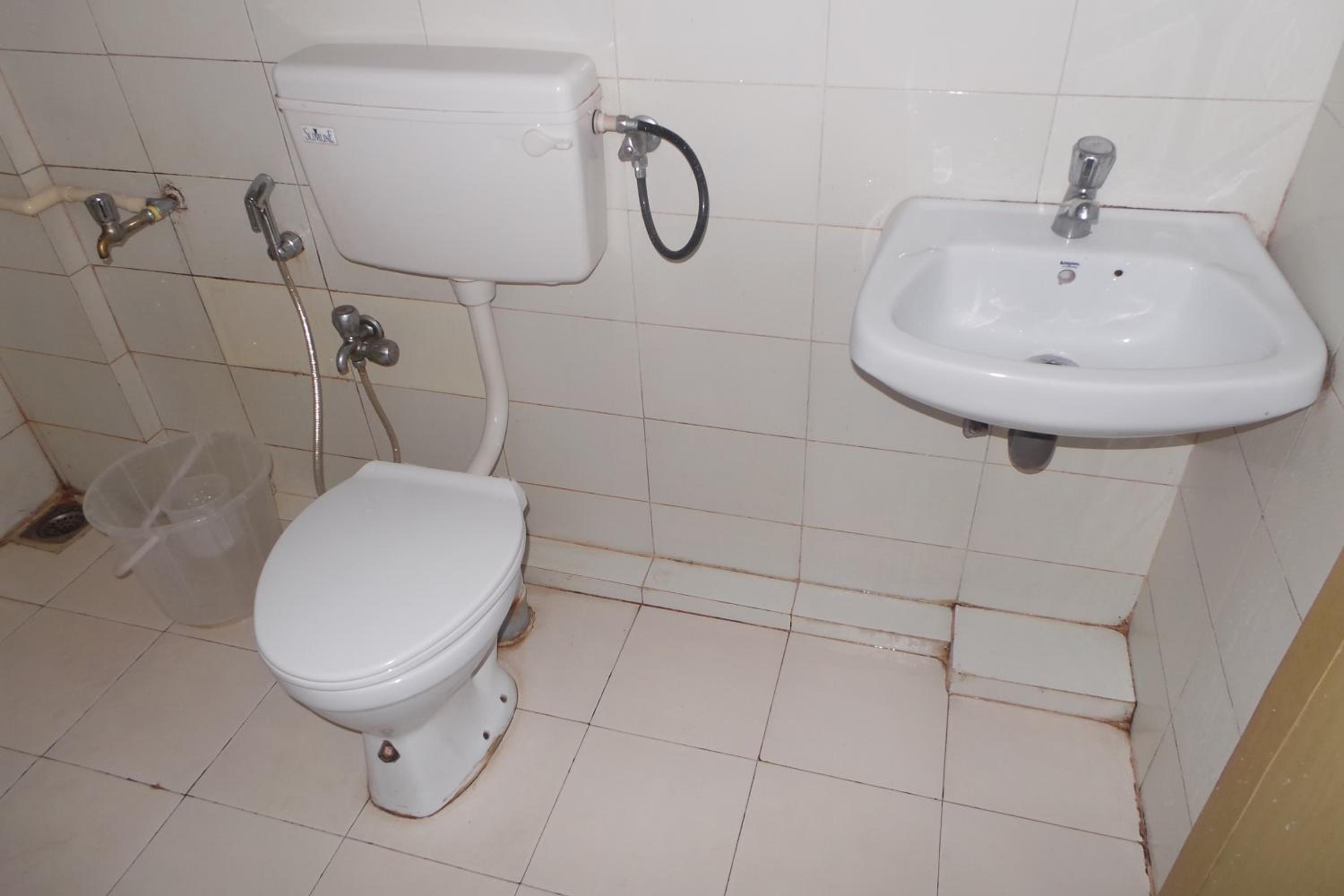 Standard Double Room - Photo 6