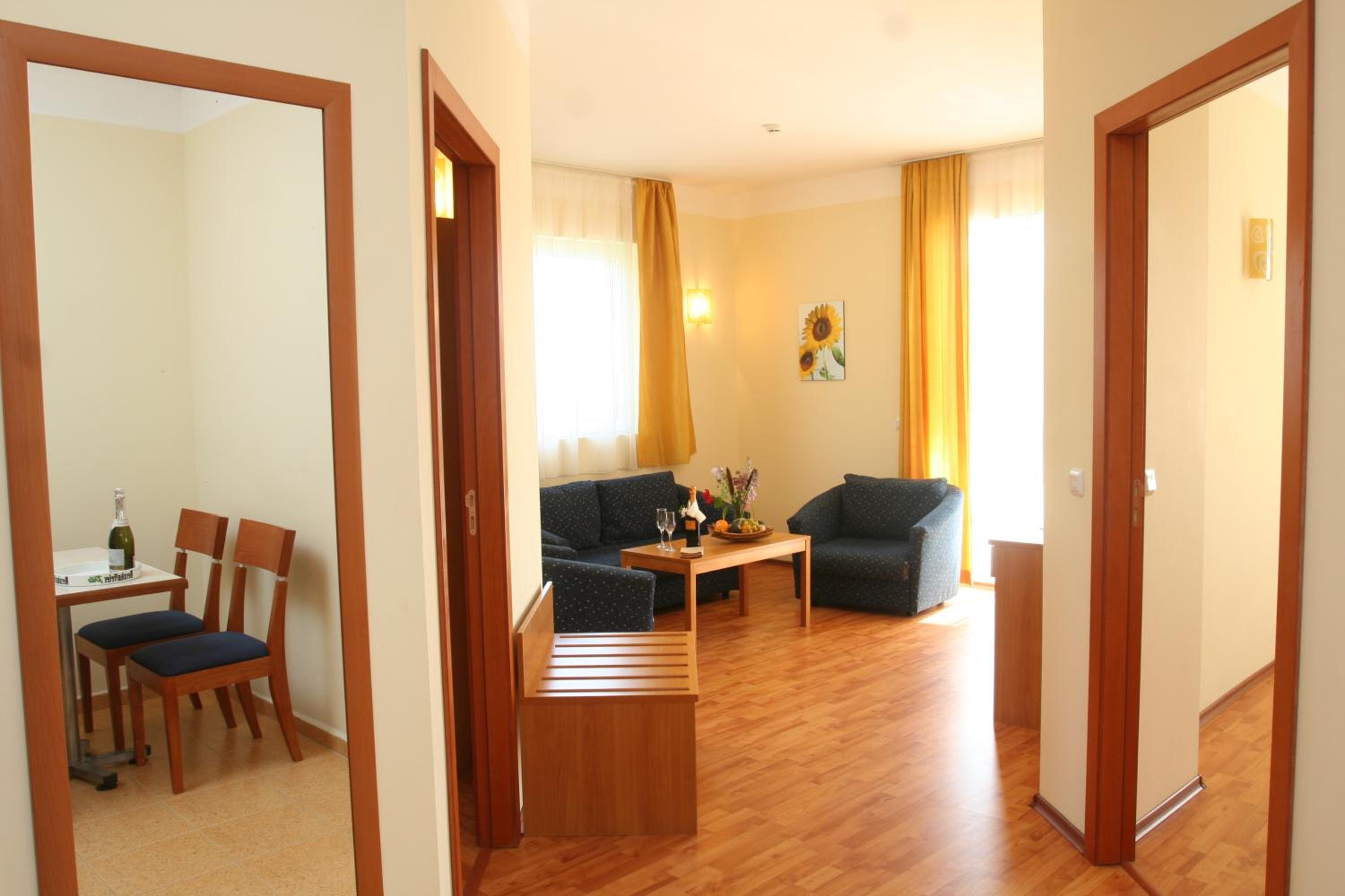 Two-Bedroom Apartment with Balcony - Photo 2