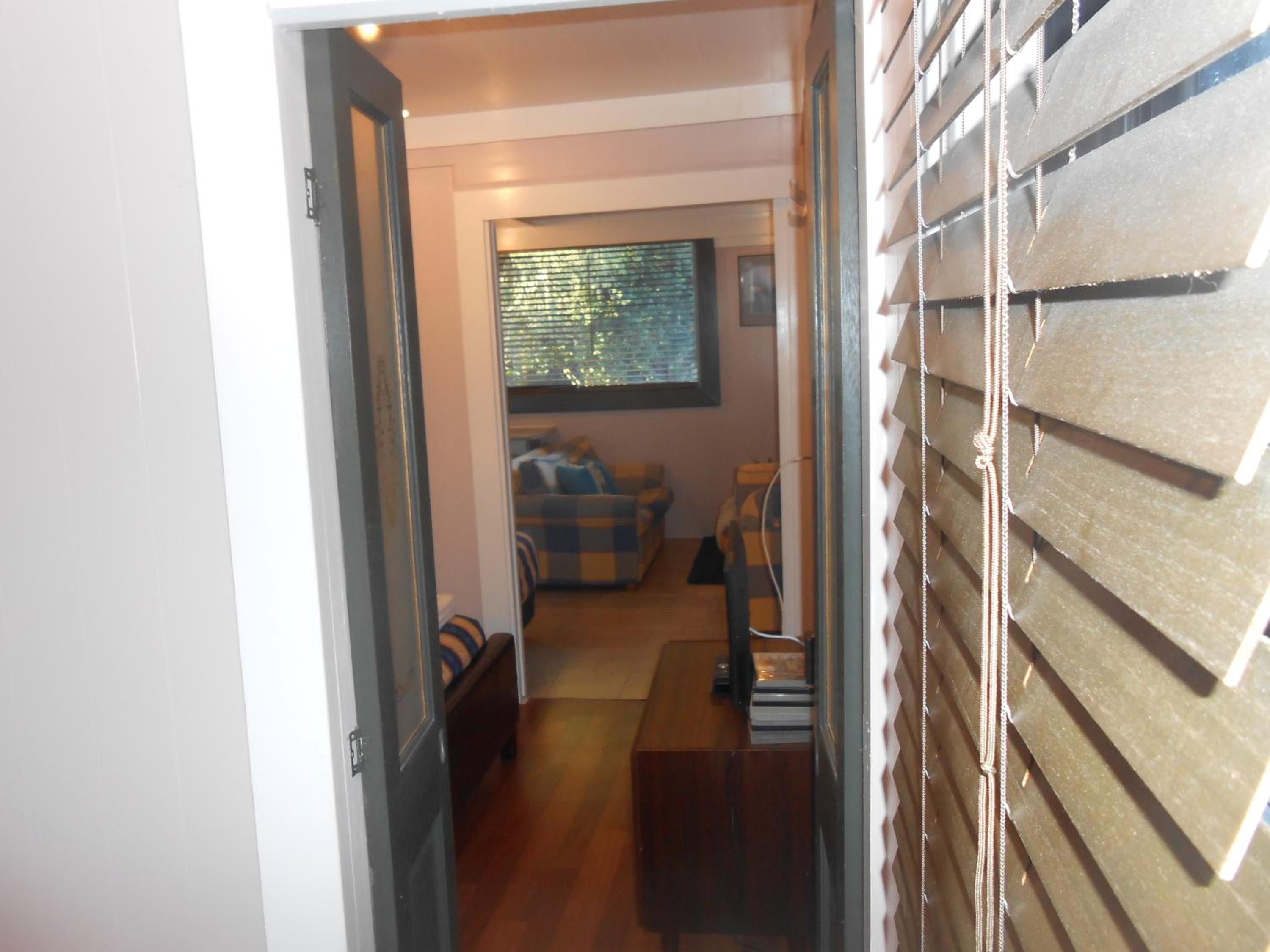Apartment with Garden View - Photo 6