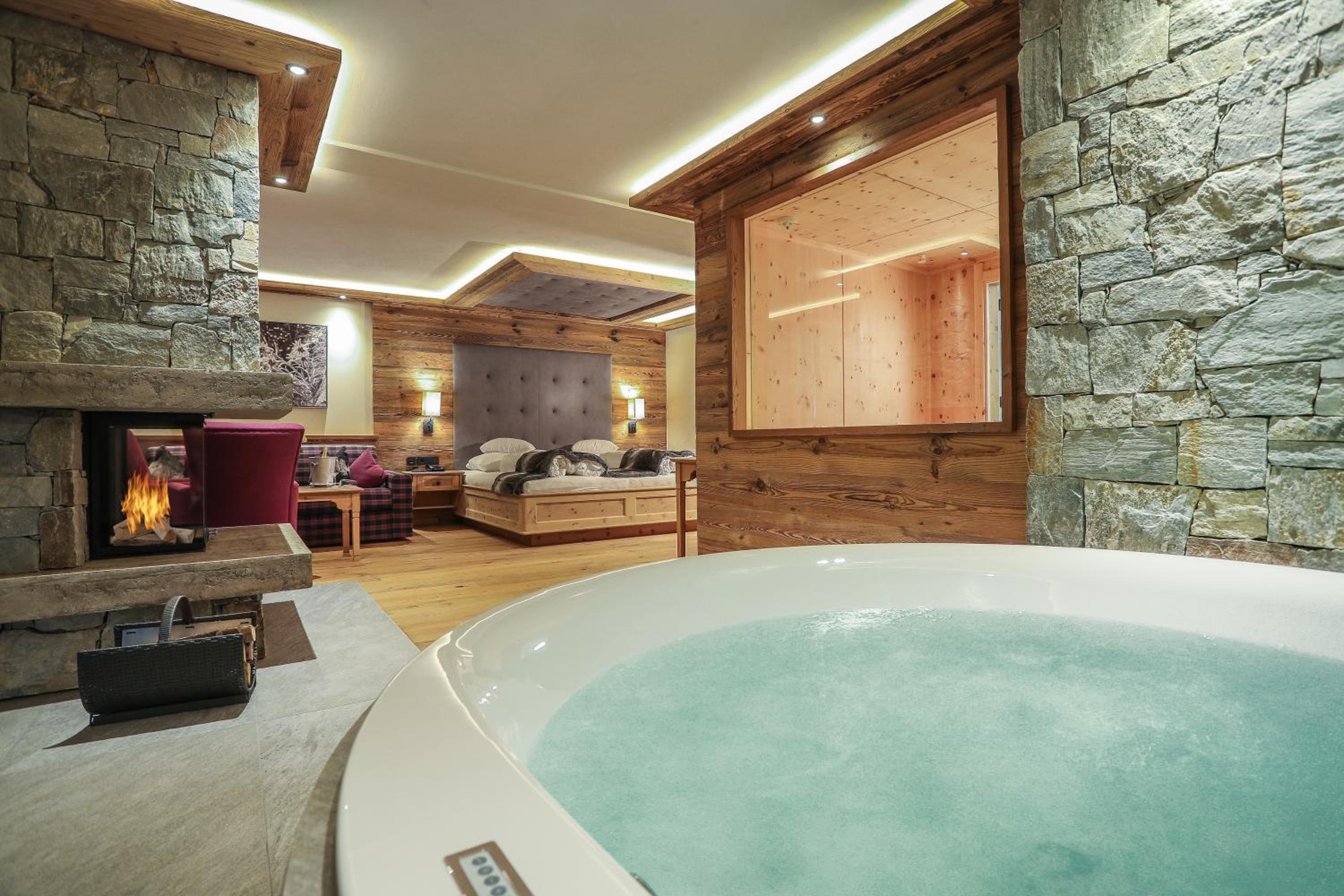 Deluxe Wellness Suite photo 1