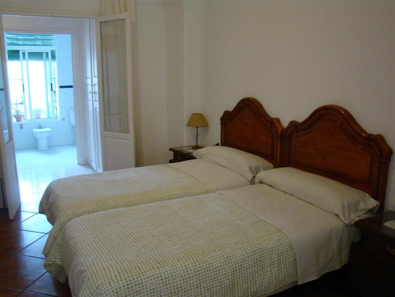 Habitación Cuádruple con Baño Privado