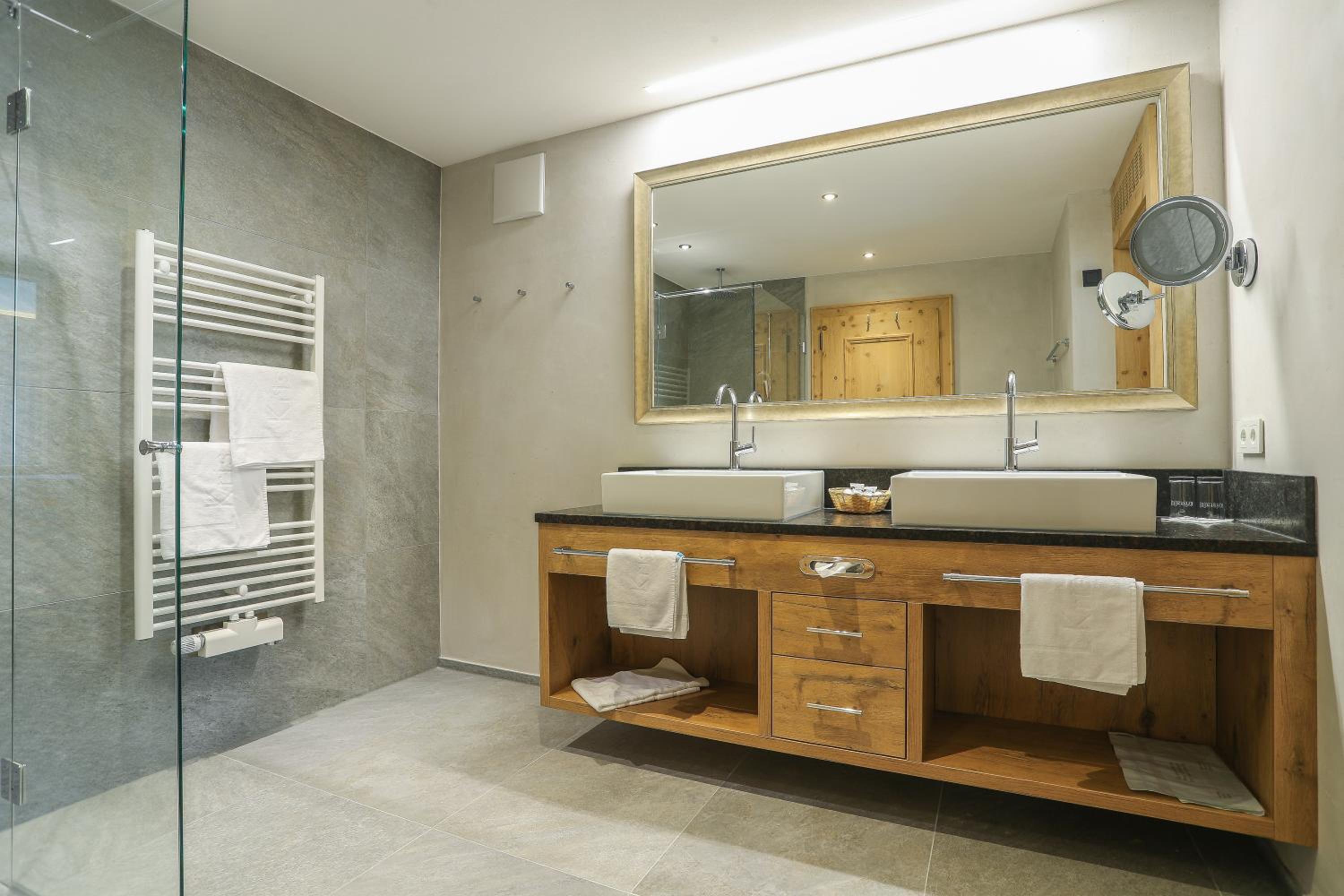 Deluxe Wellness Suite photo 3