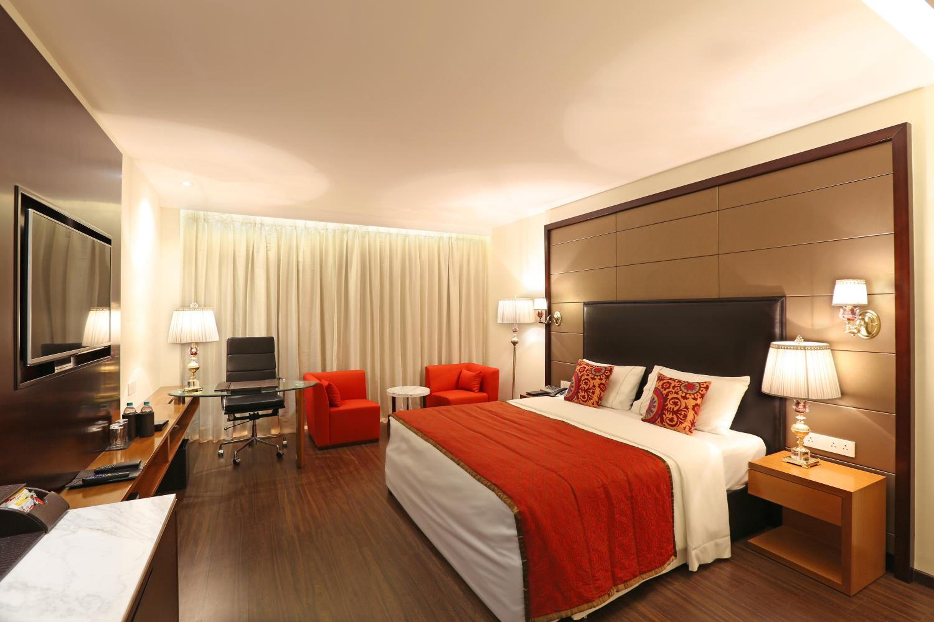 Deluxe Room - Photo 6