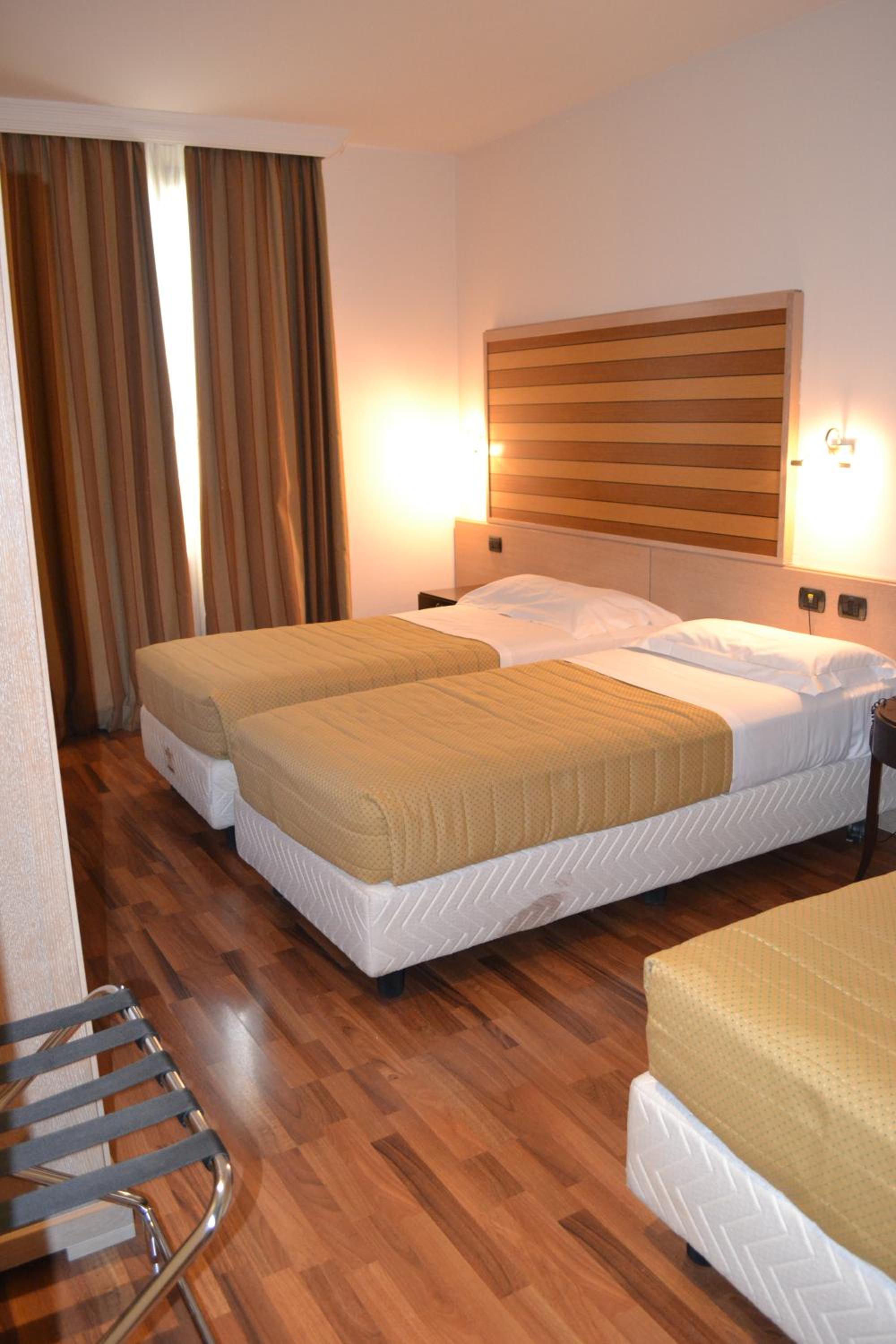 Economy Triple Room