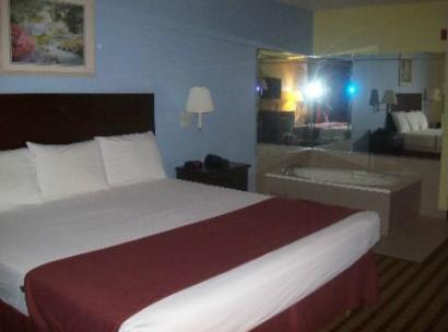 1 Suite King Bed Non-Smoking Jacuzzi Tub photo 1