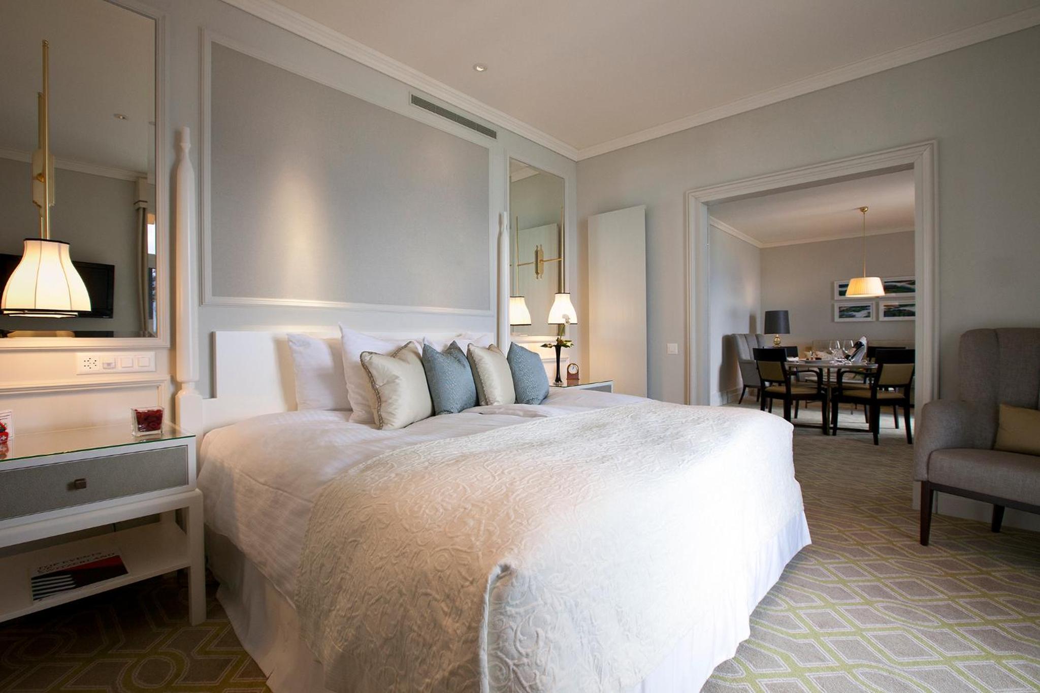 Signature Suite with Lake View - Photo 1