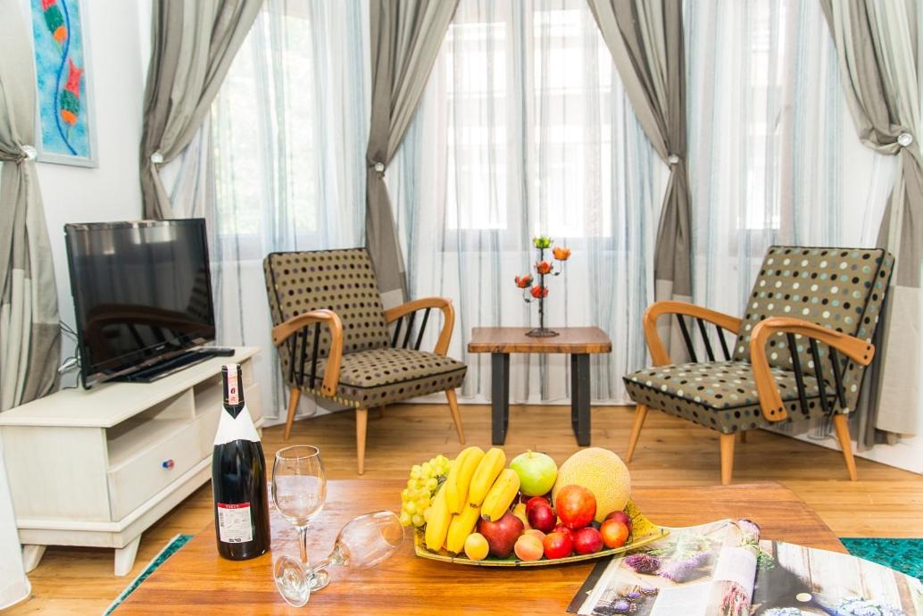 Deluxe Apartment With Balcony photo 2
