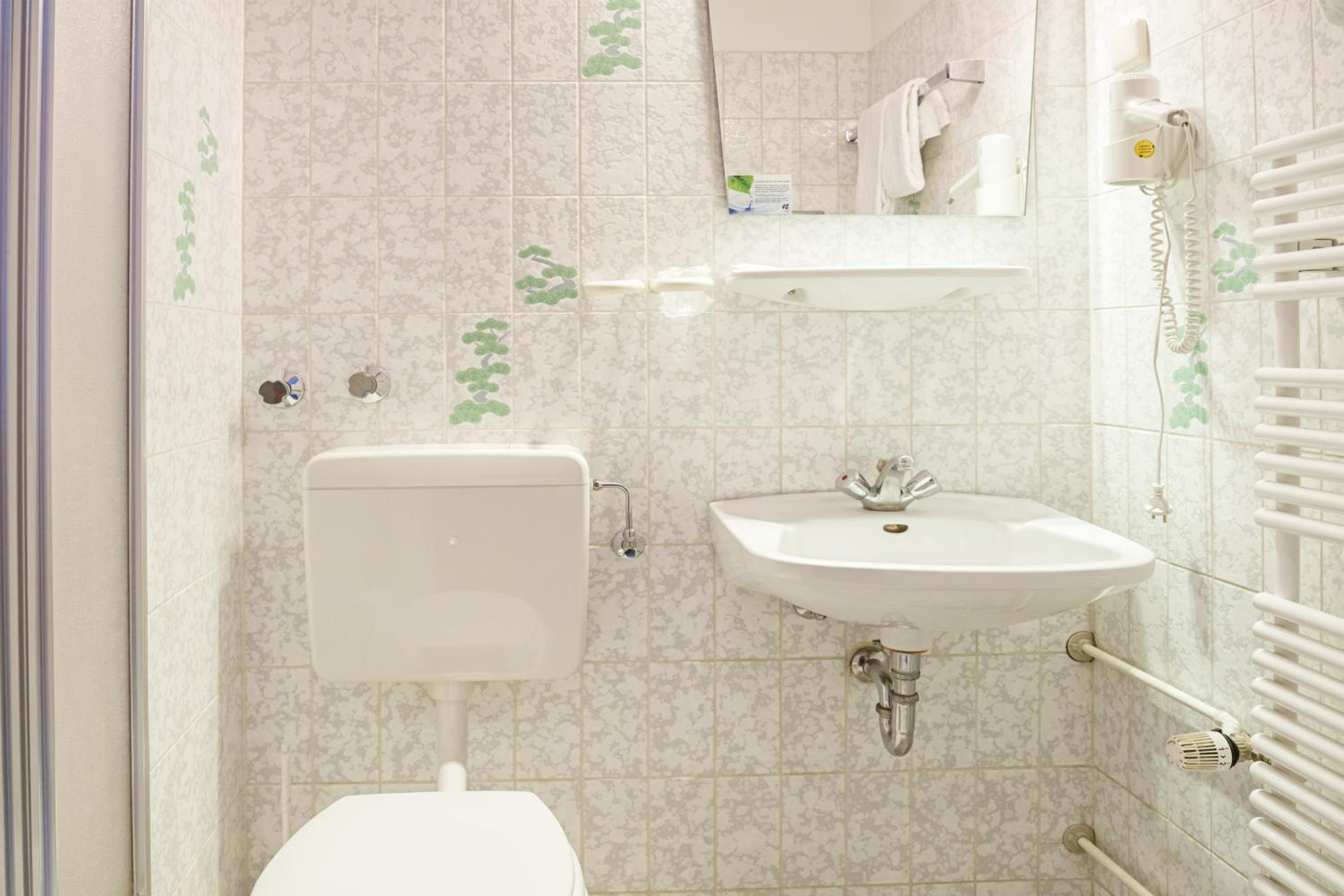 Single Room - Photo 3