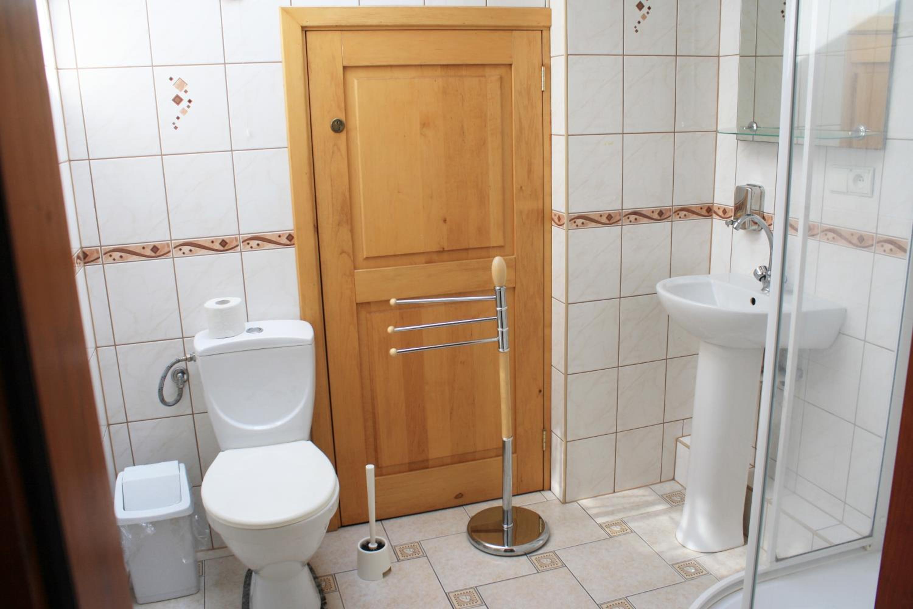 Standard Double Room - Photo 3