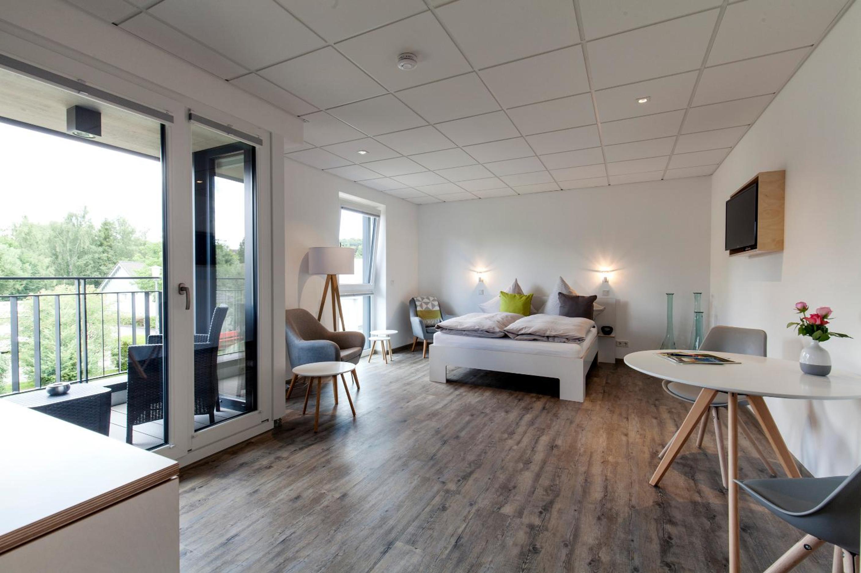 Double Room with Balcony - Photo 7