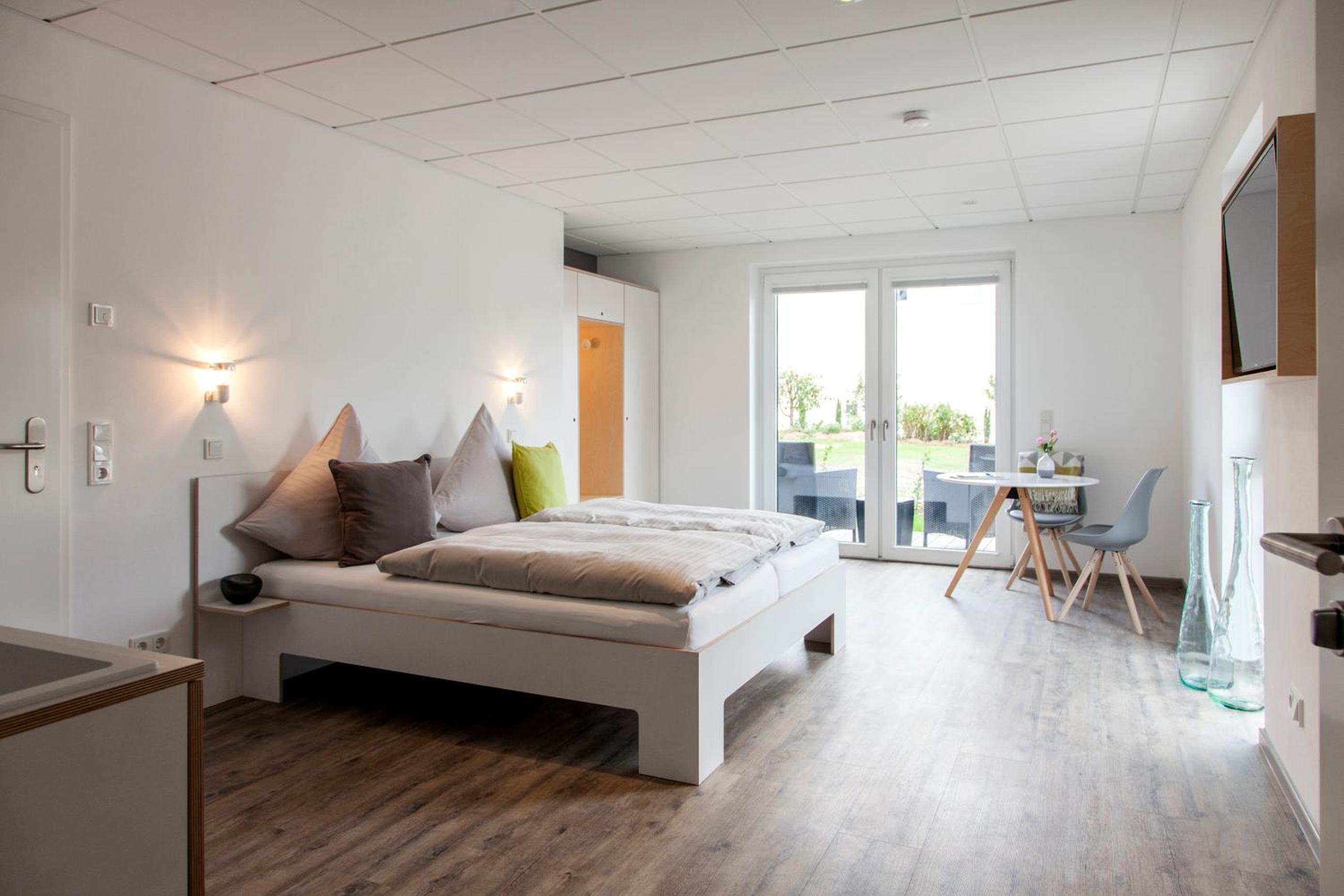Double Room with Balcony - Photo 5
