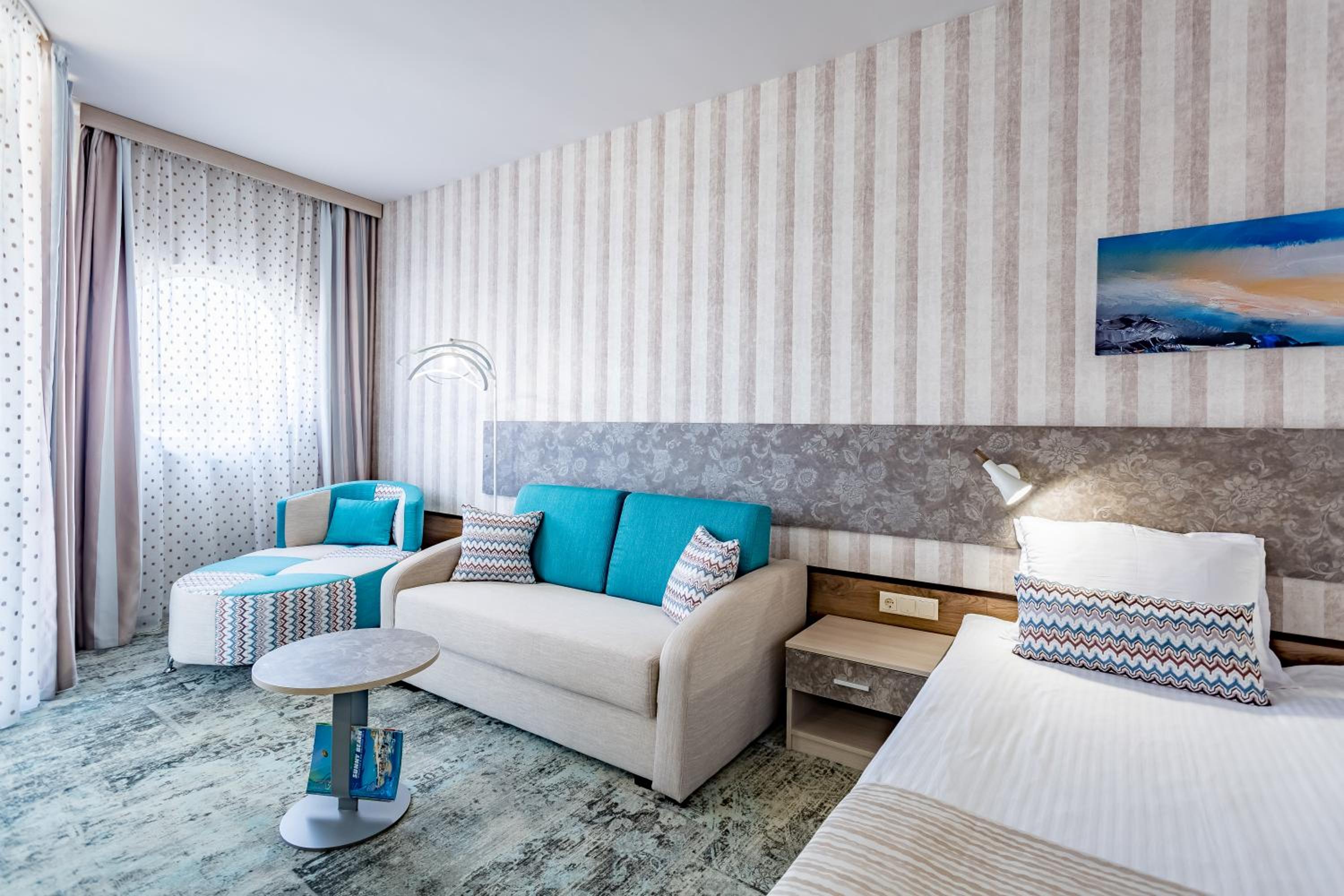 Junior Suite (2 Adults + 2 Children)