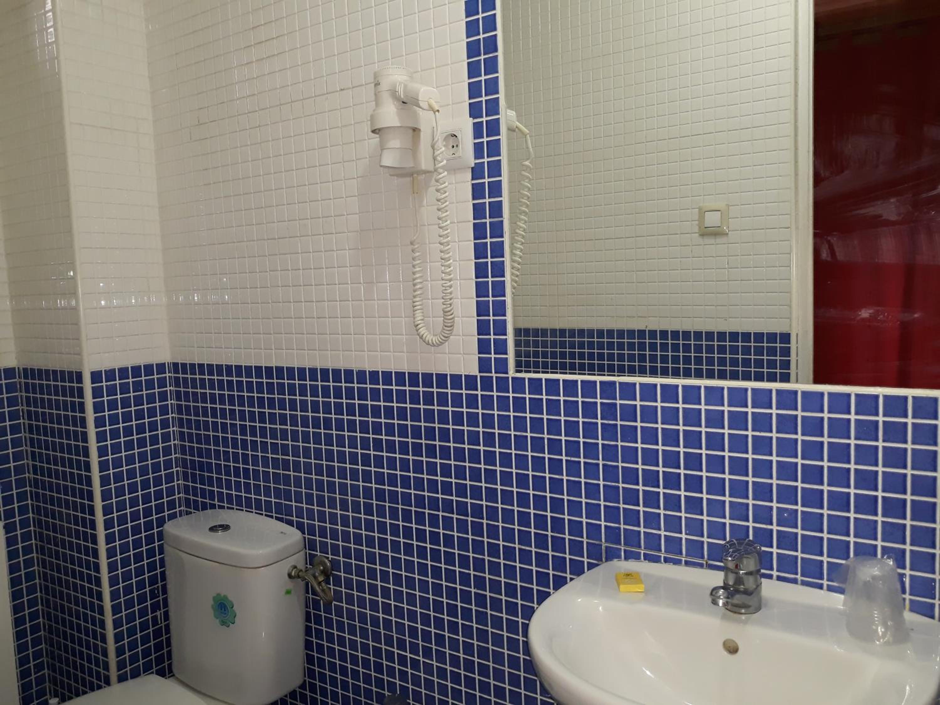 Triple Room with Private Bathroom photo 2