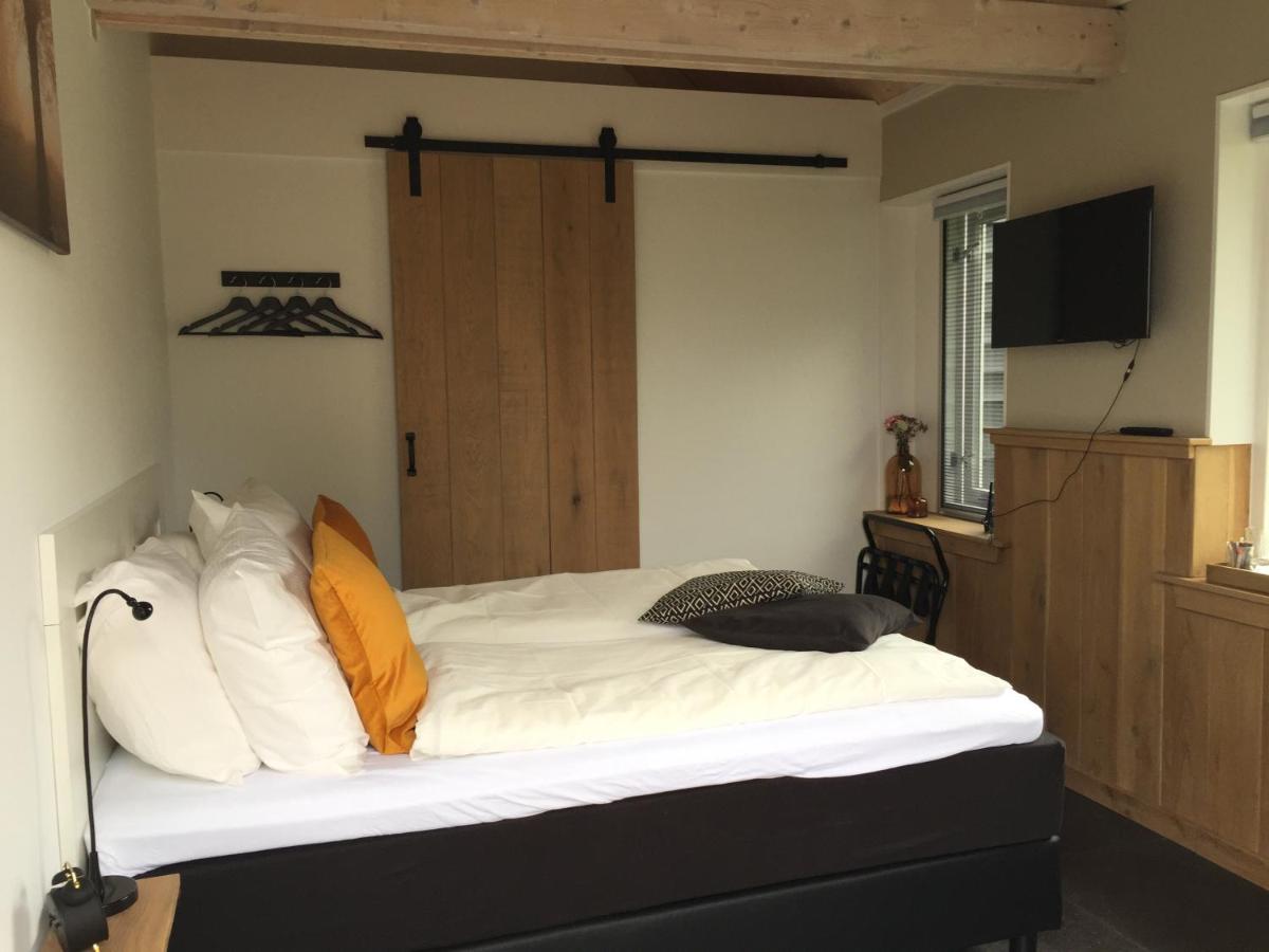 Deluxe Double Room photo 3