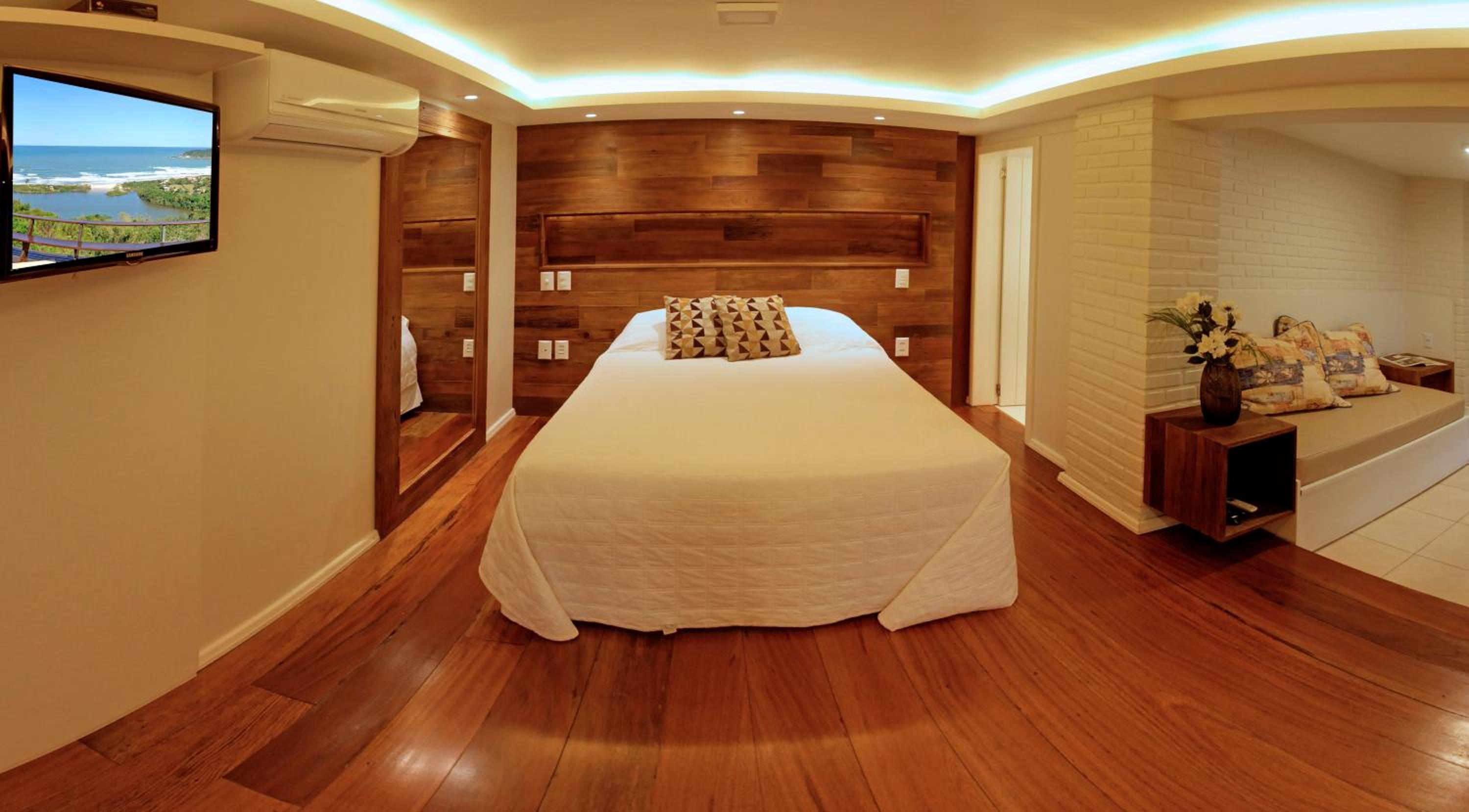 Large Double or Twin Room photo 1